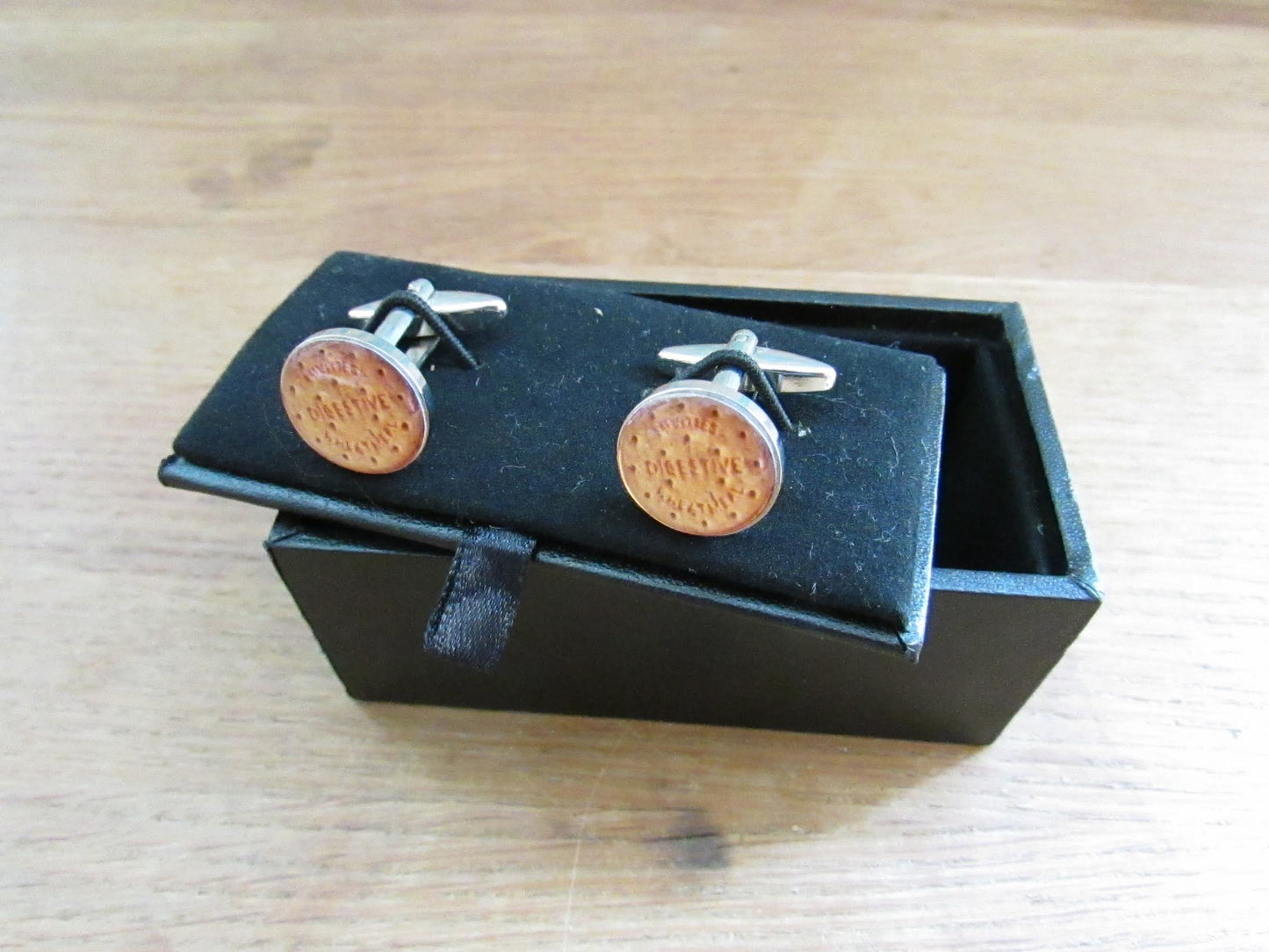 Novelty silver-tone 'Digestive biscuit' cufflinks, boxed
