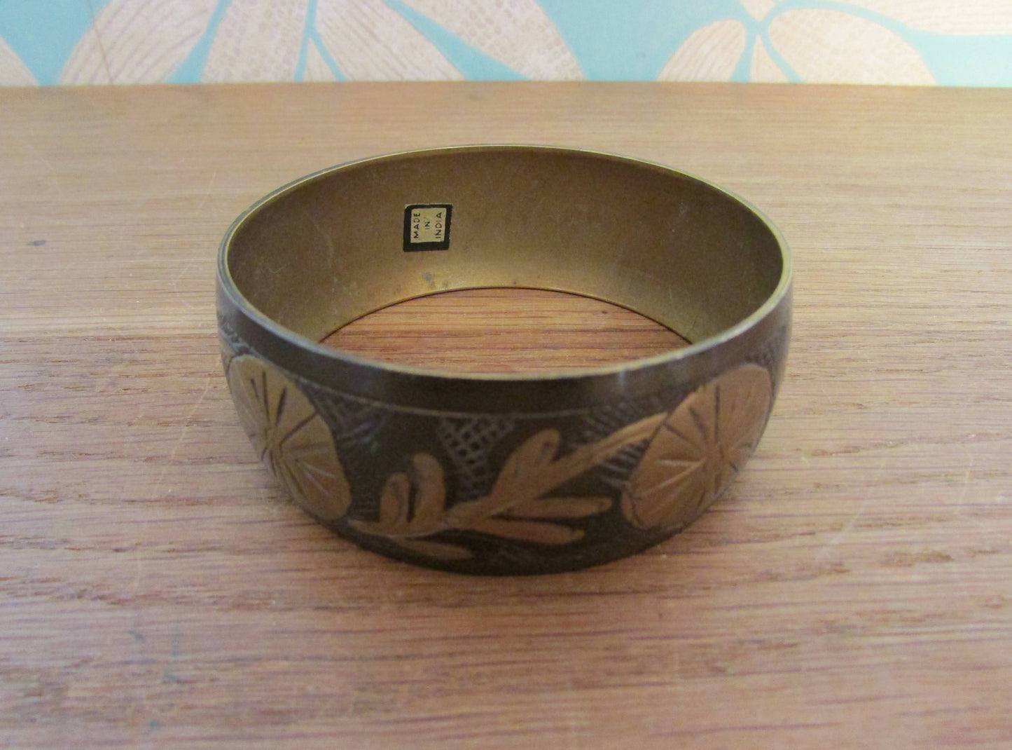 Vintage metal inlaid brass patterned bangle, made in India