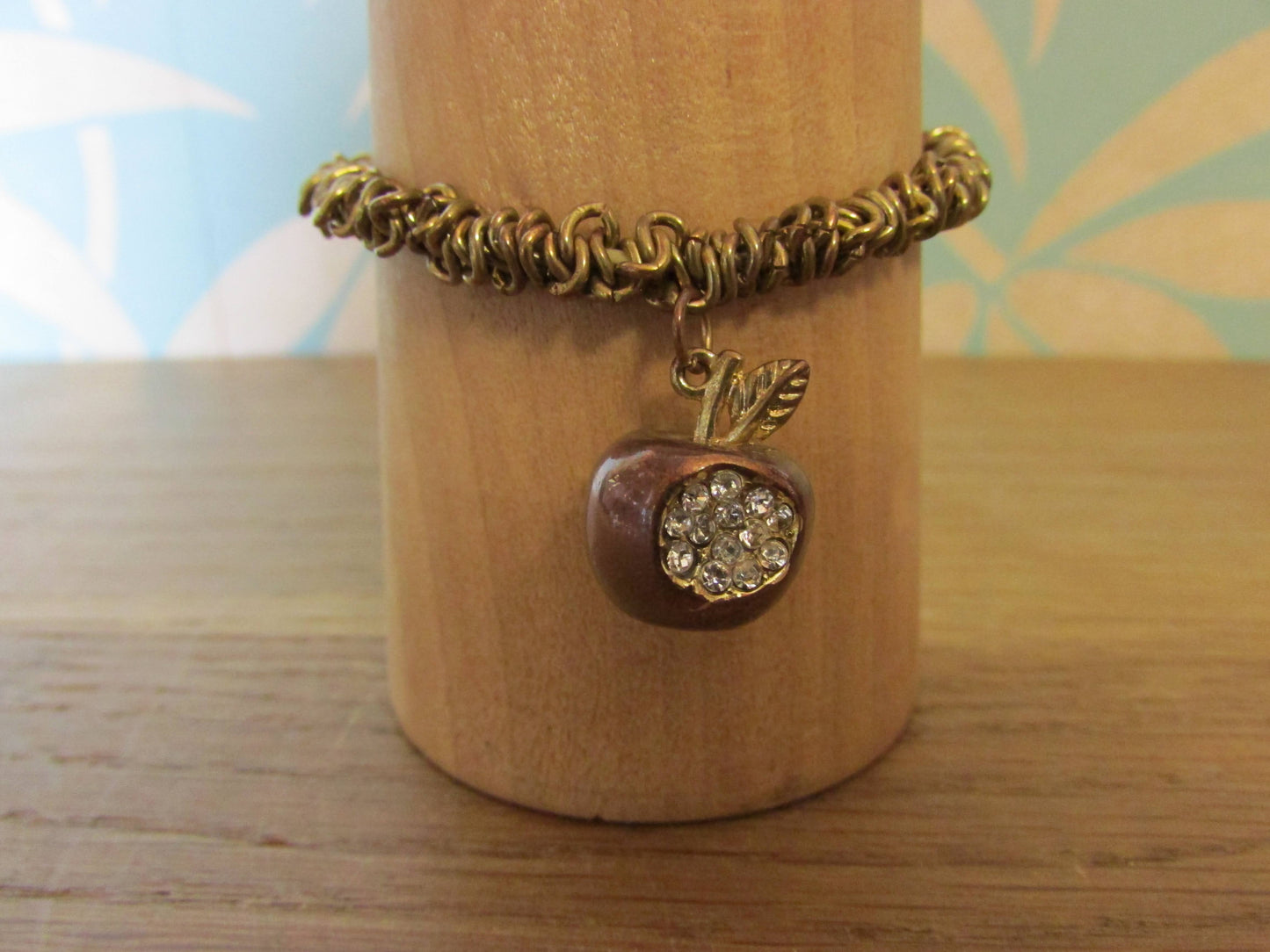 Vintage gold-tone elasticated chain bracelet with gold-tone & diamanté apple charm