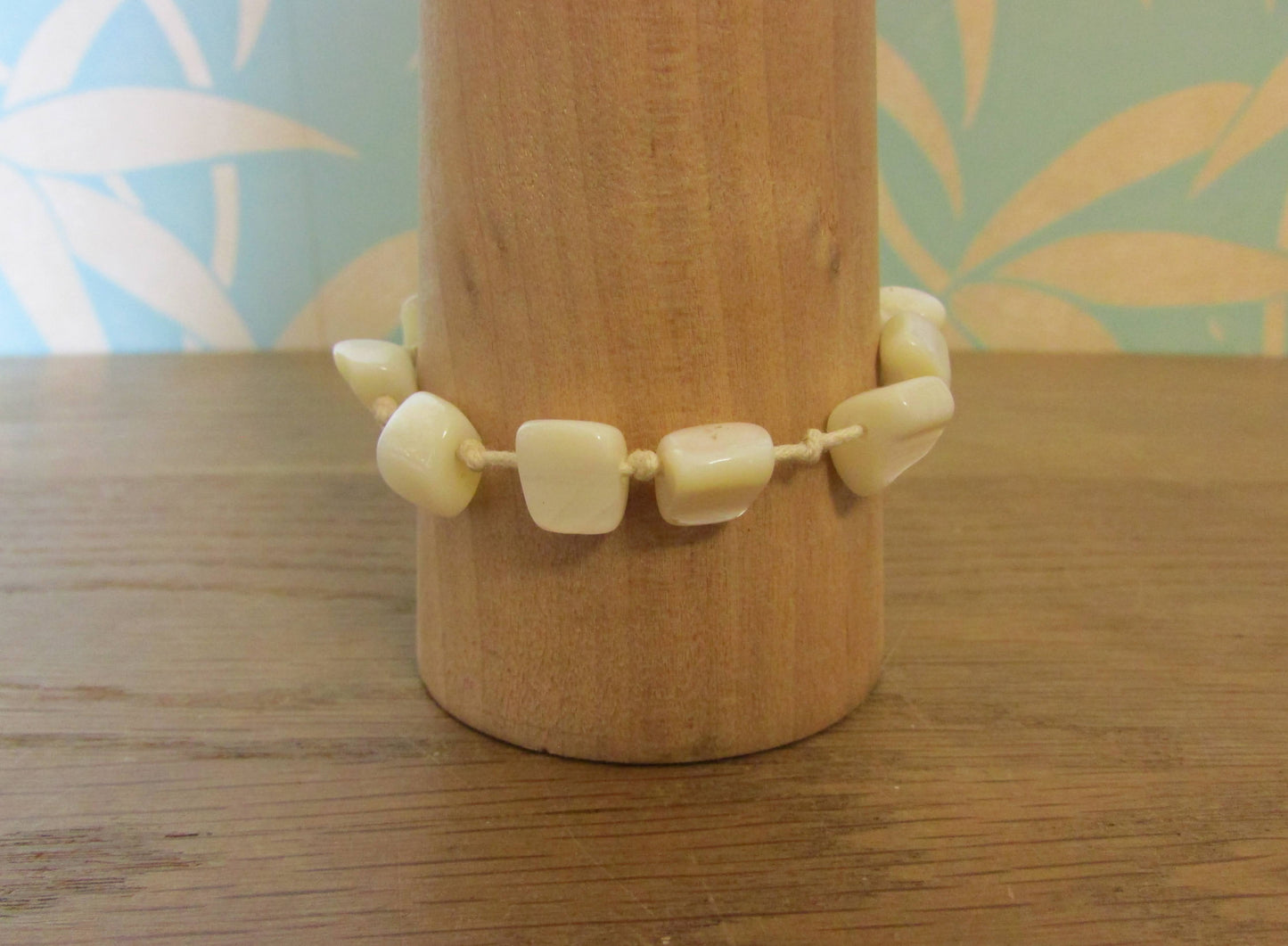 Vintage mother of pearl irregular squares bracelet with silver-tone clasp