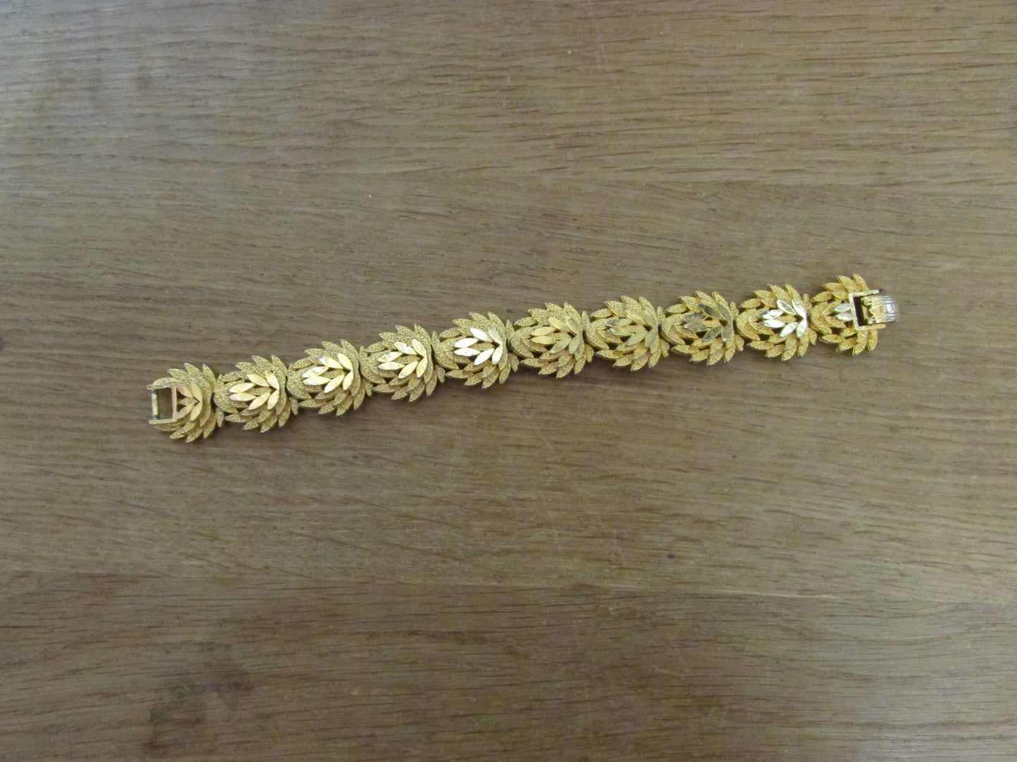 Vintage bright vermeil gold-tone three-dimensional leaf bracelet