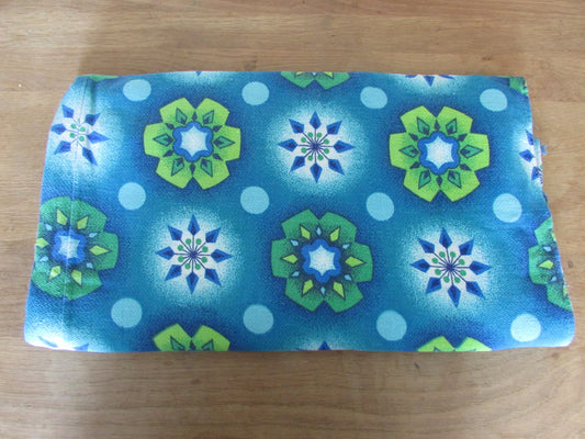 1960s blue & green snowflake/flower barkcloth fabric, 92" x 168" approx