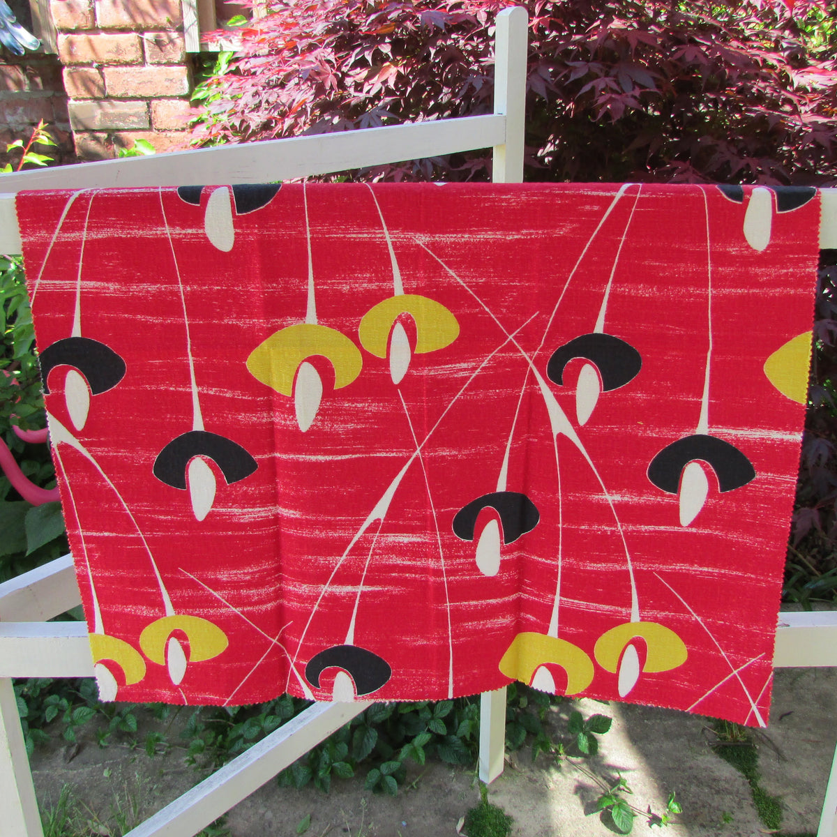 1950s red, black & mustard atomic floral barkcloth fabric, 21.5" x 23"