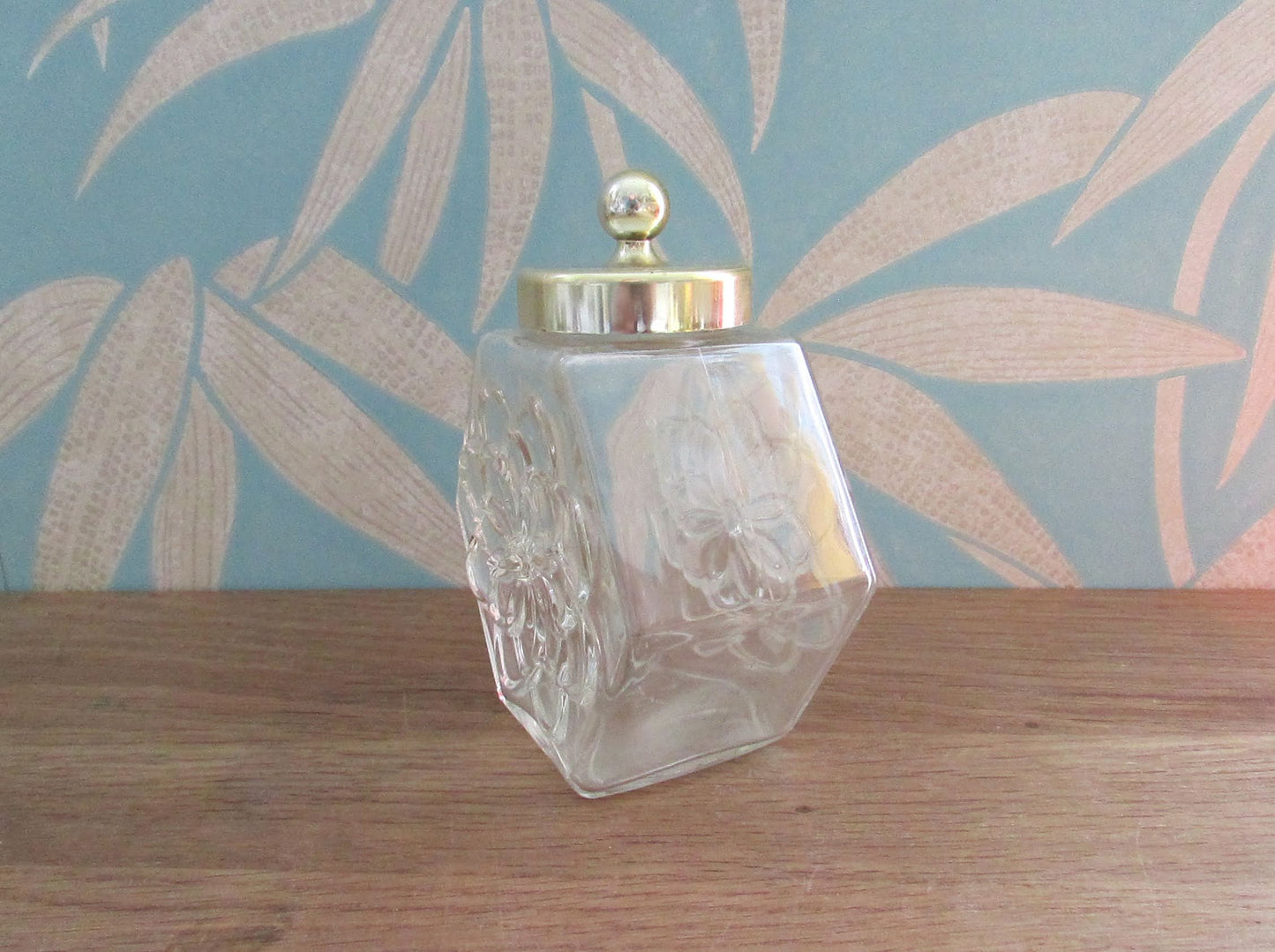 1970s Avon Country Store Mineral Springs bath salts pressed glass bottle (empty)