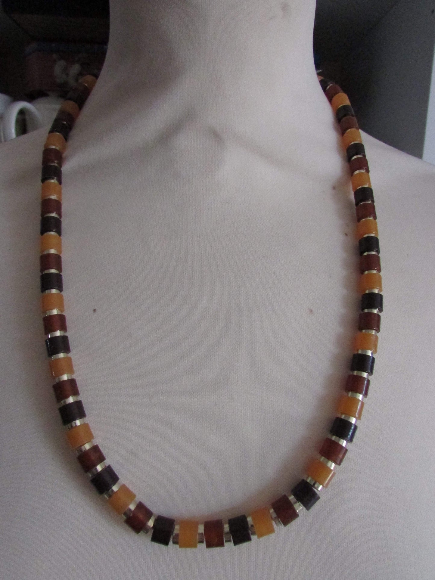 Y2K brown & amber tone plastic disc bead necklace