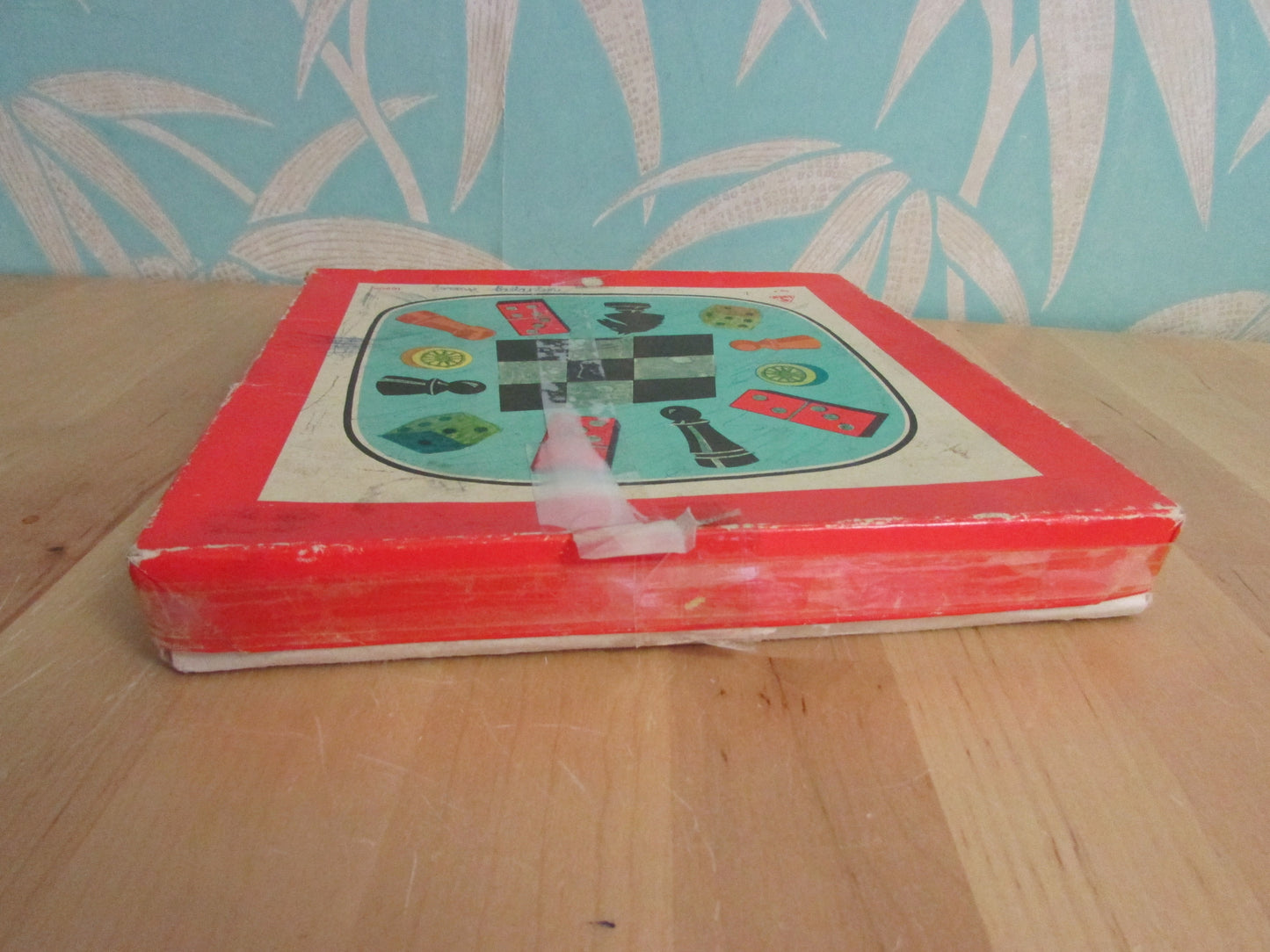 Vintage Czechoslovakian 'tofa' miniature compendium of social board games,