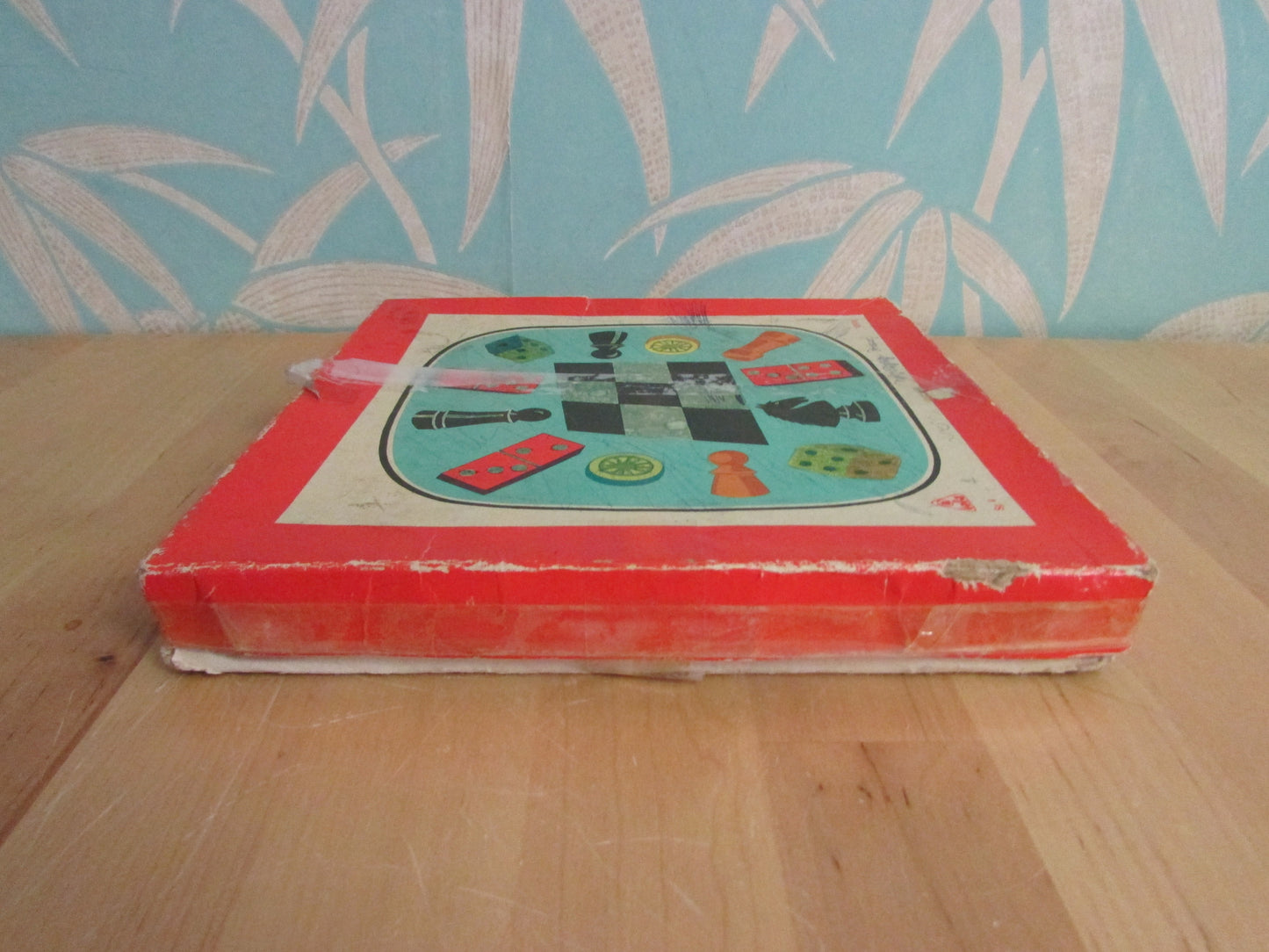 Vintage Czechoslovakian 'tofa' miniature compendium of social board games,