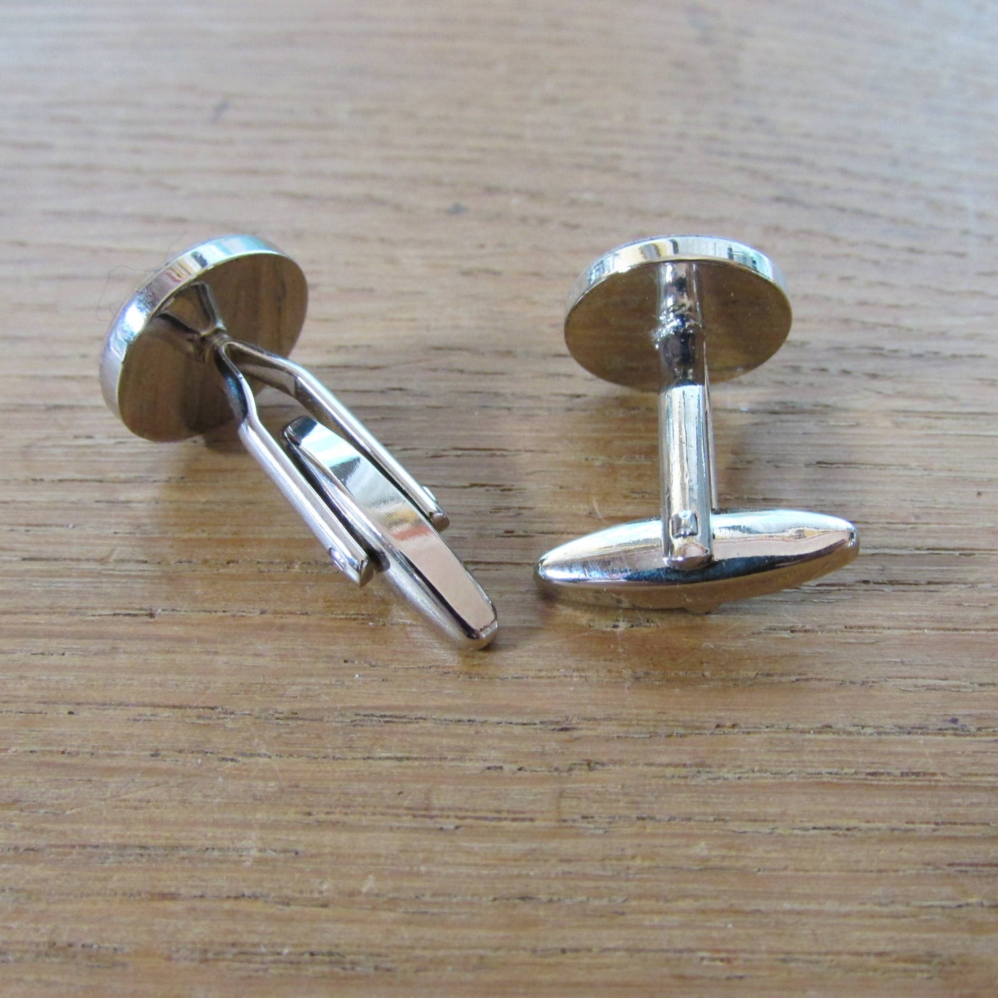 Novelty silver-tone 'Digestive biscuit' cufflinks, boxed
