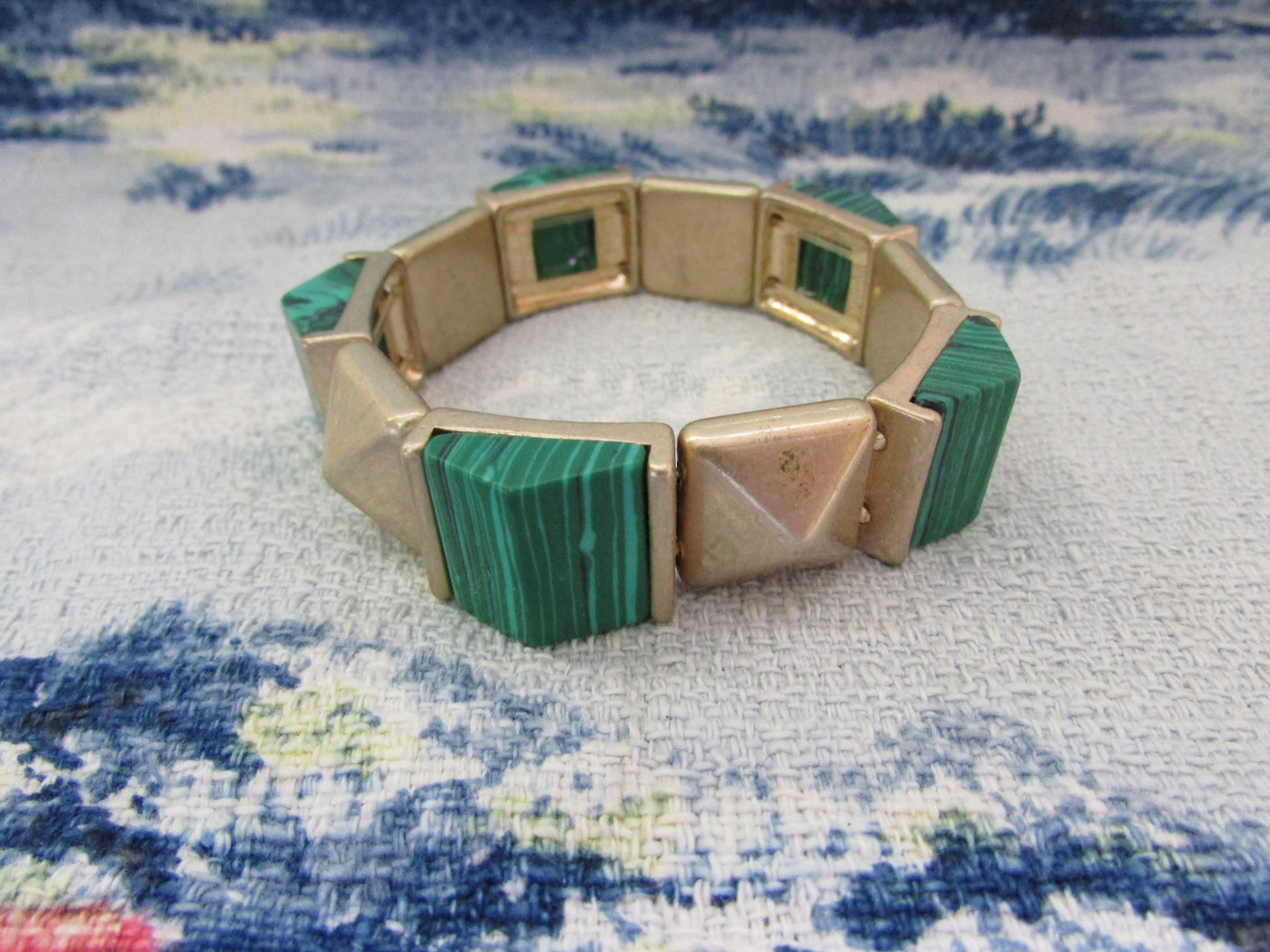 1960s Malachite & plastic gold-tone stretch bracelet