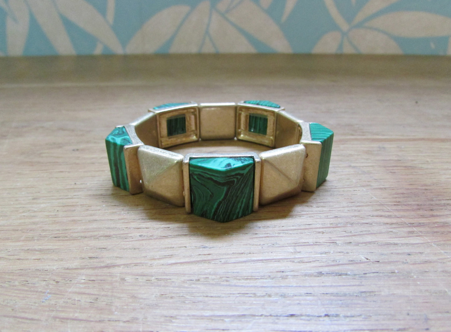 1960s Malachite & plastic gold-tone stretch bracelet