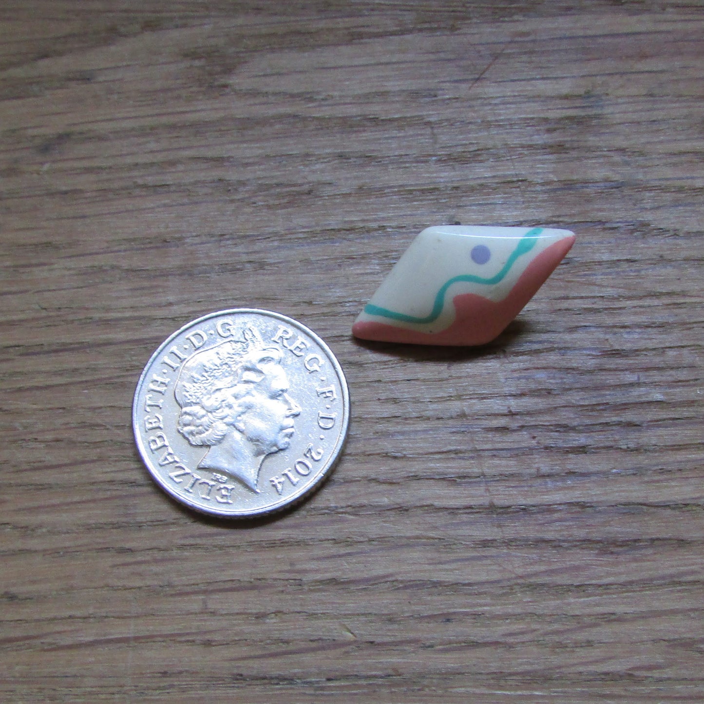 1980s pastel geometric diamond-shaped stud earrings