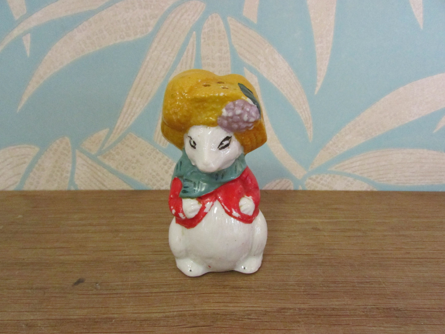 Vintage ceramic hand-painted mice salt & pepper set