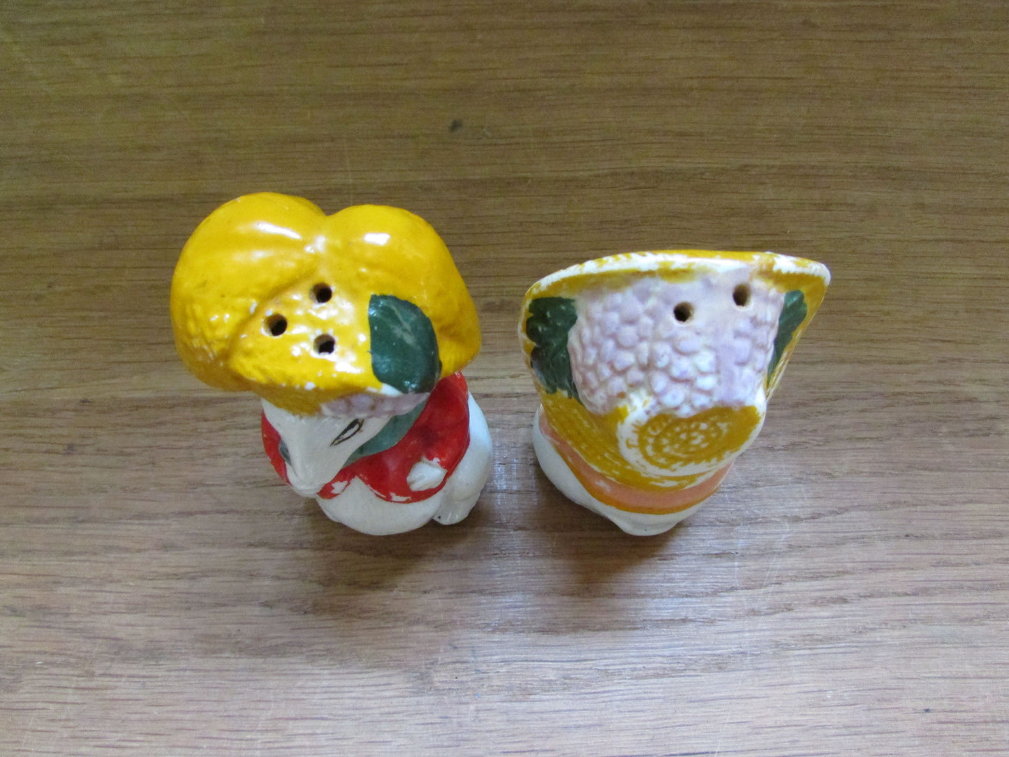 Vintage ceramic hand-painted mice salt & pepper set