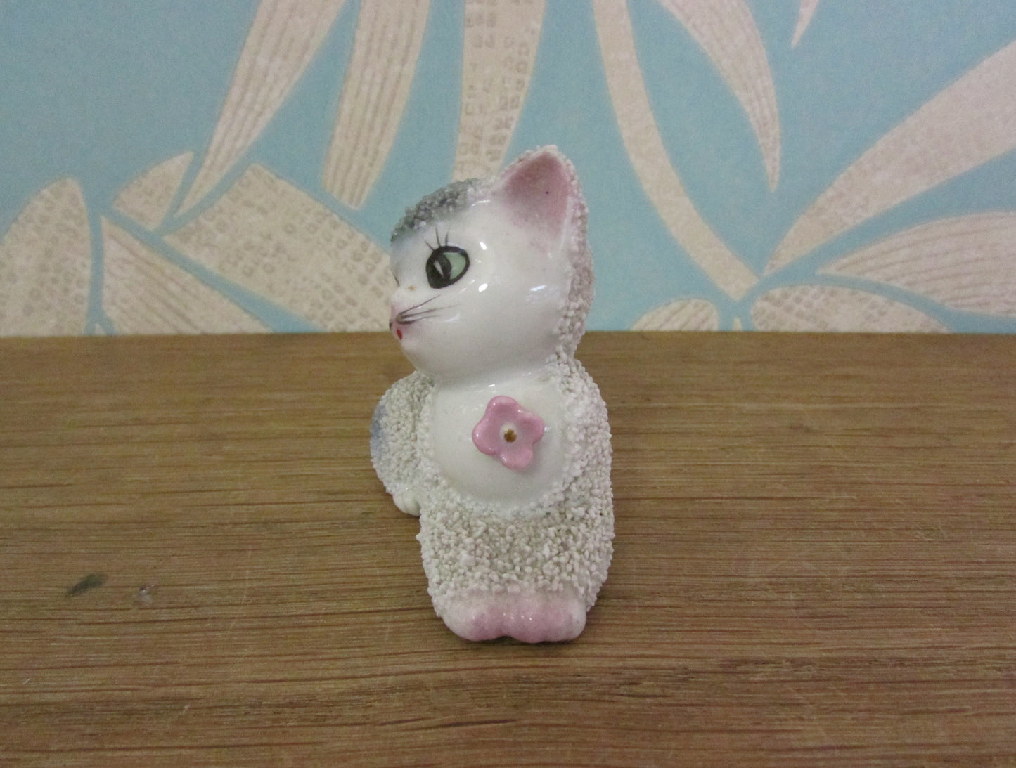 Pair of 1950s sugar textured/spaghetti kitten ornaments, marked foreign