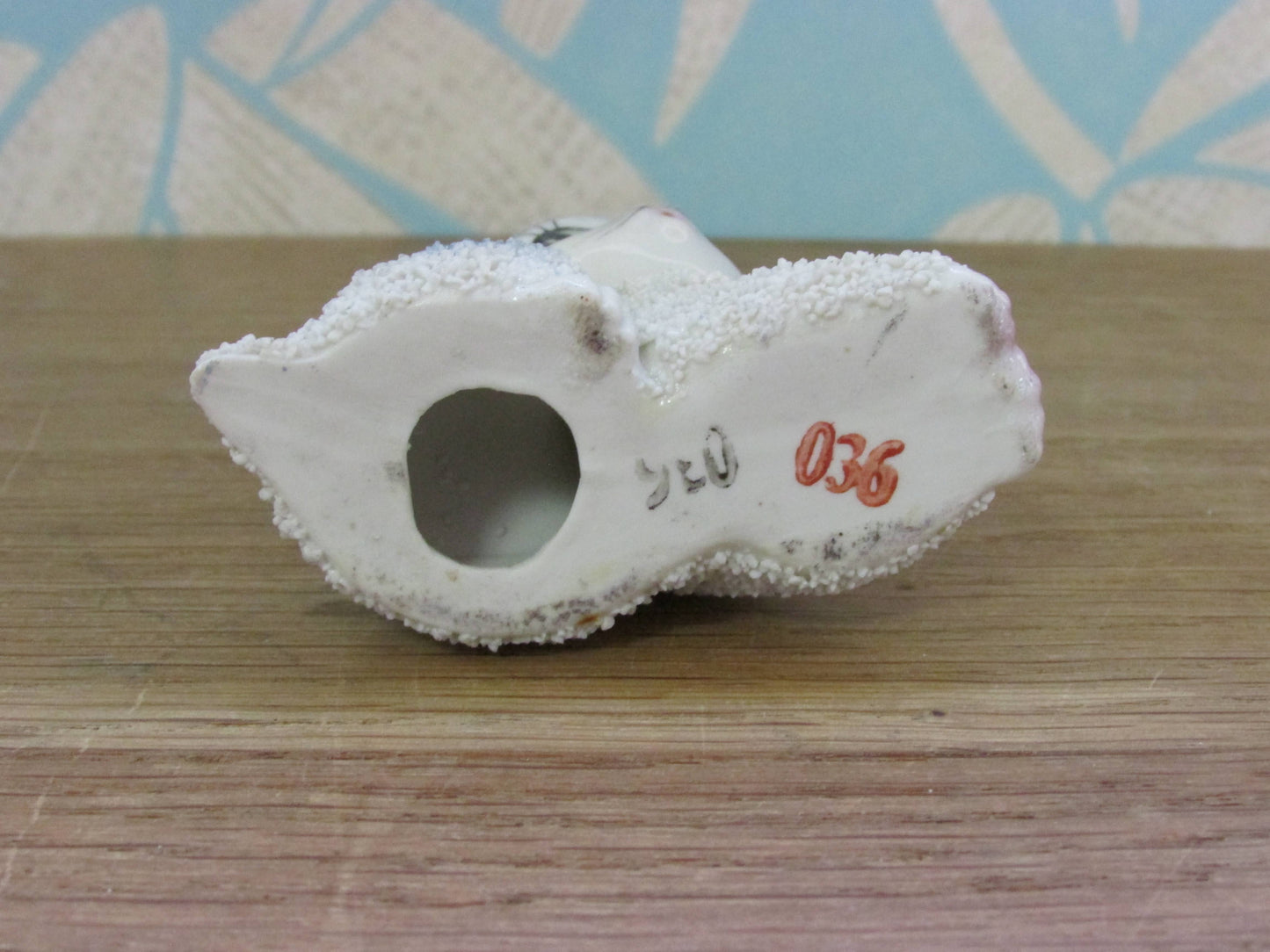 Pair of 1950s sugar textured/spaghetti kitten ornaments, marked foreign