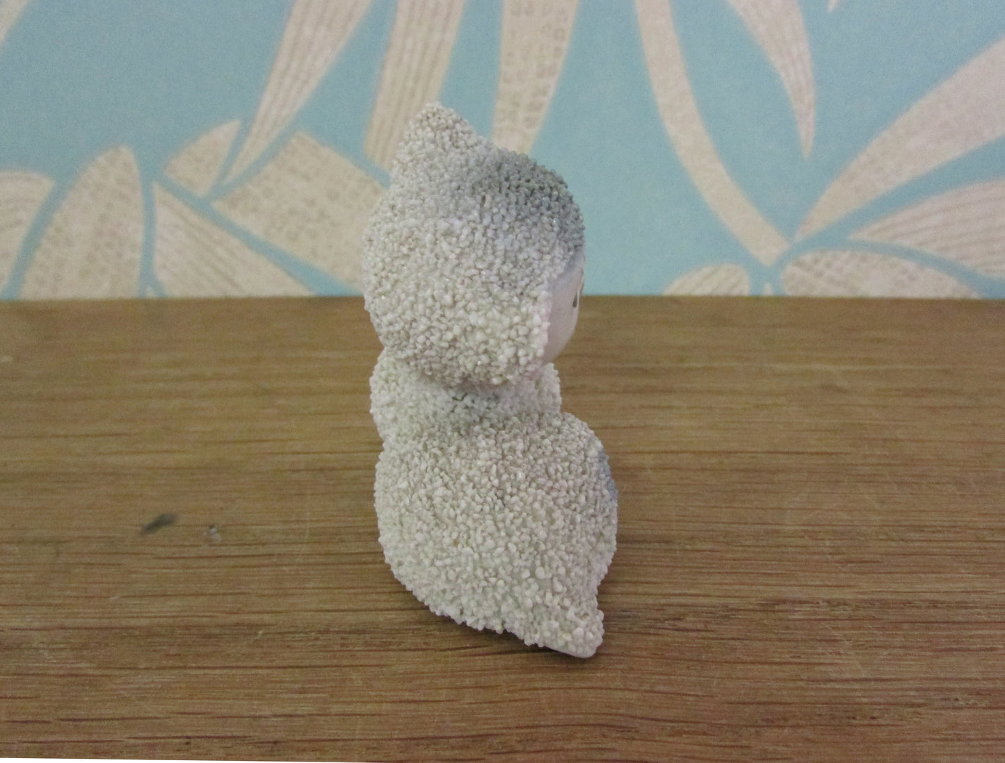 Pair of 1950s sugar textured/spaghetti kitten ornaments, marked foreign