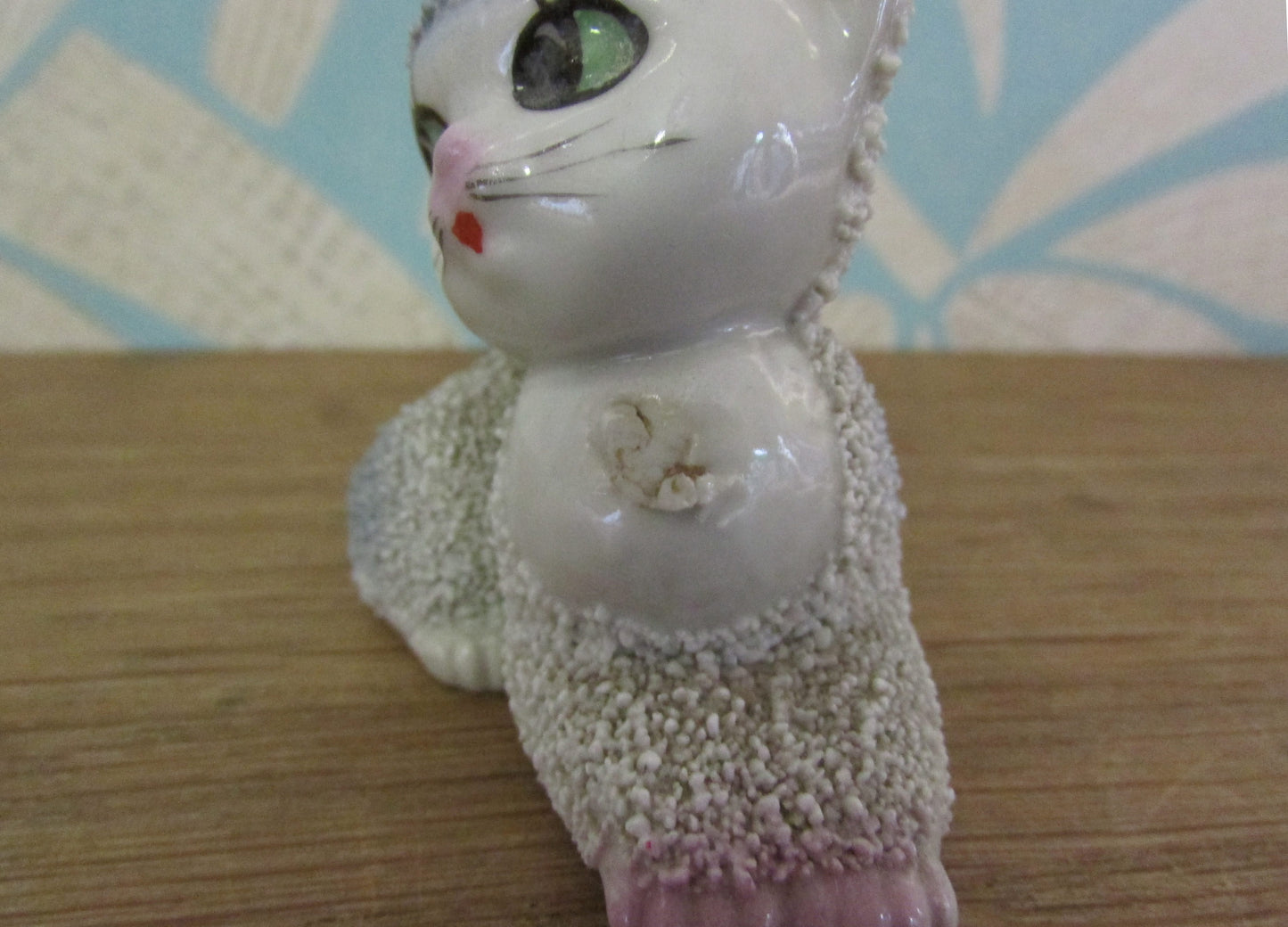 Pair of 1950s sugar textured/spaghetti kitten ornaments, marked foreign