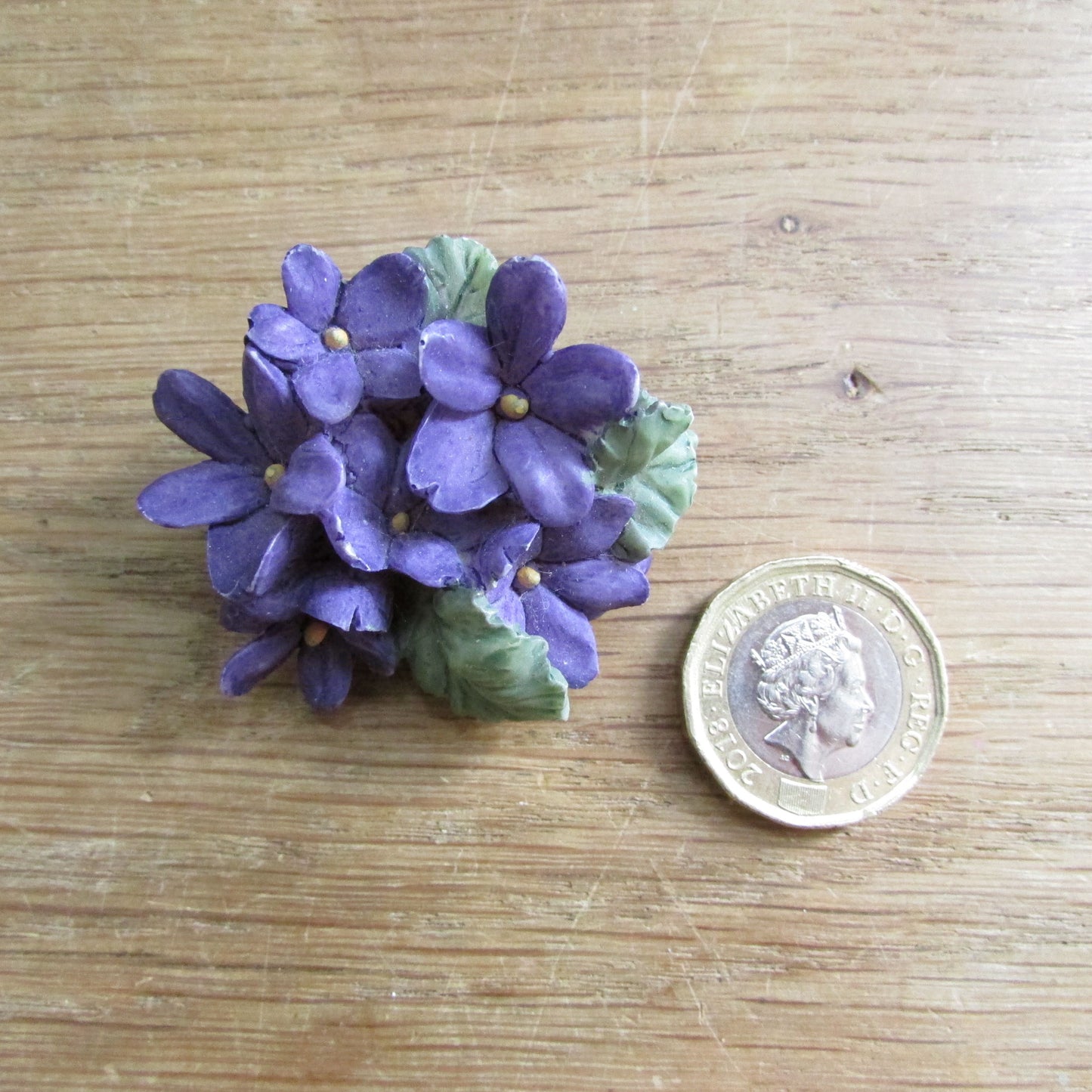 1950s moulded resin purple violet flower cluster brooch