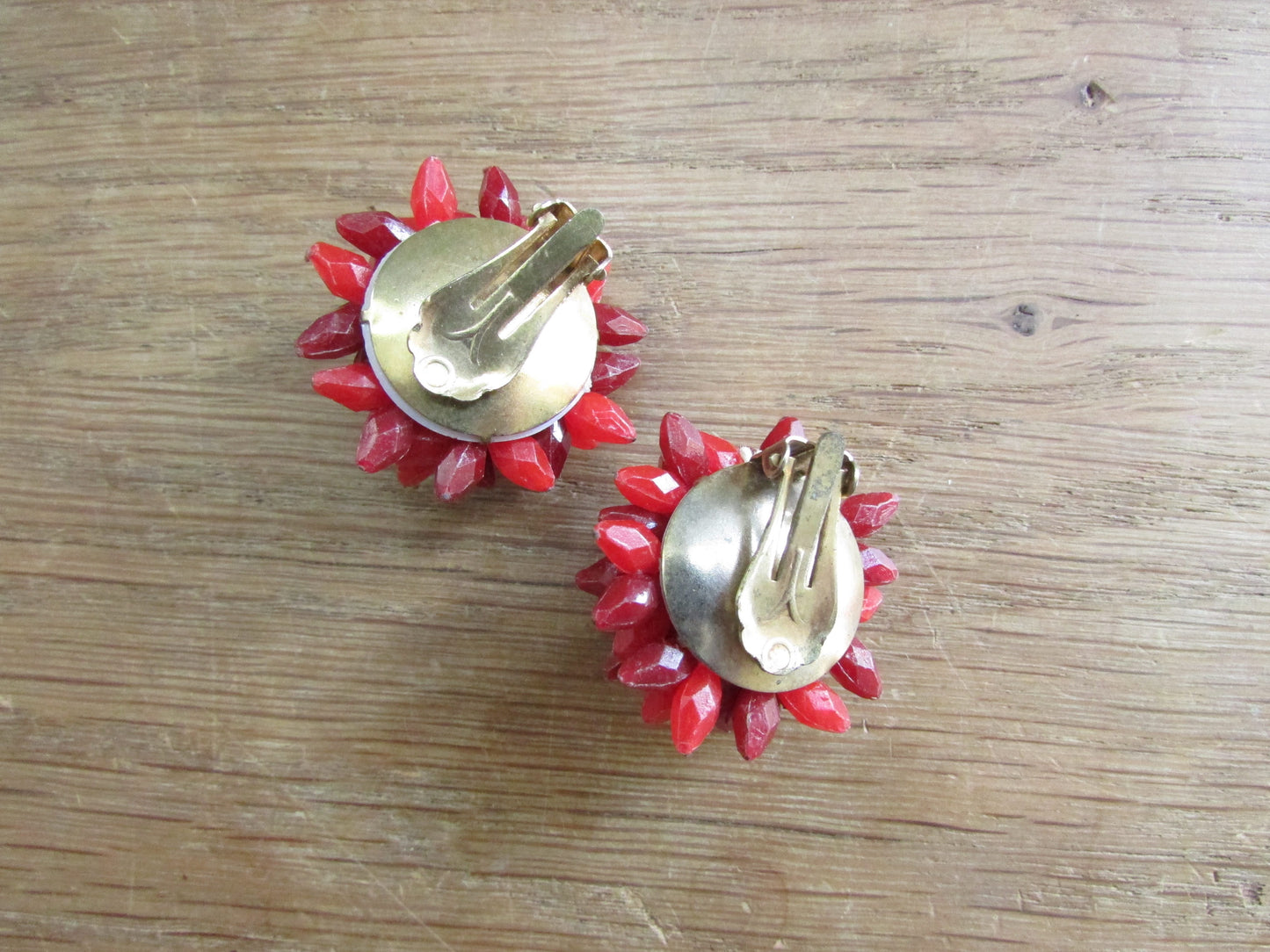 1950s red/cranberry plastic cluster faceted bead flower clip-on earrings