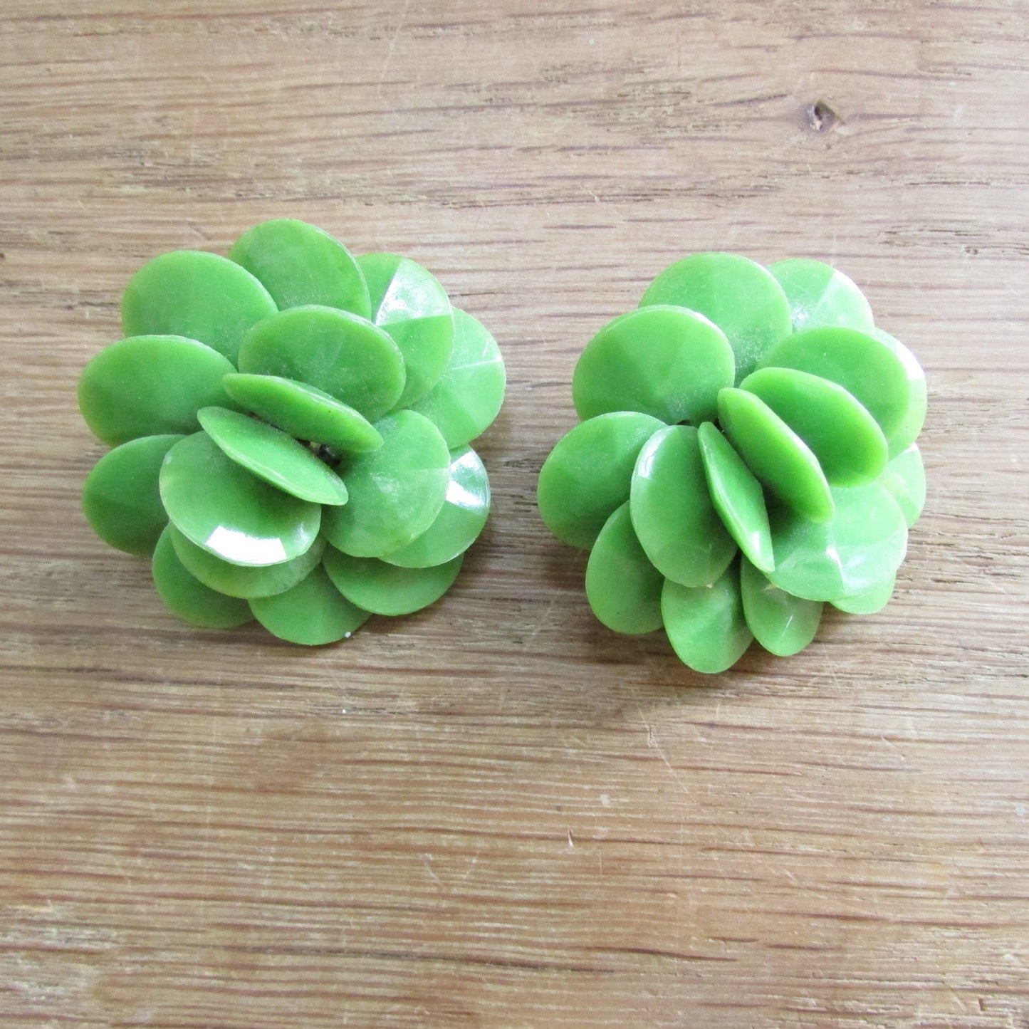 1960s lime green plastic flower cluster clip-on earrings