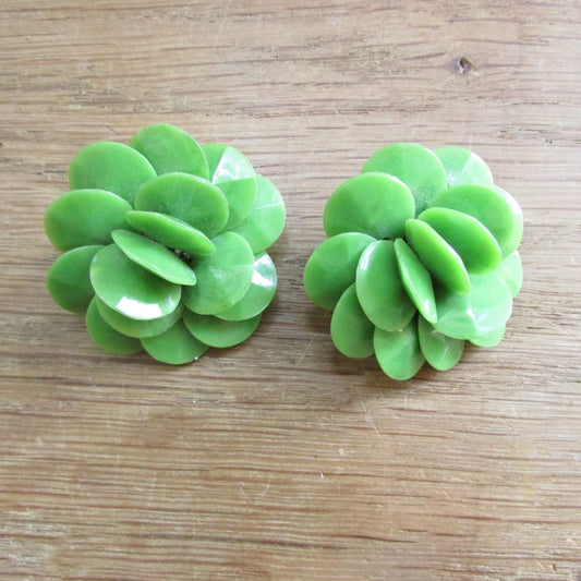 1960s lime green plastic flower cluster clip-on earrings