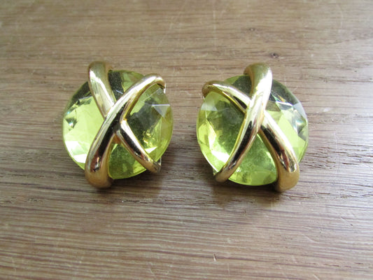 1980s plastic citrine cabochon with gold-tone crossover clip-on earrings