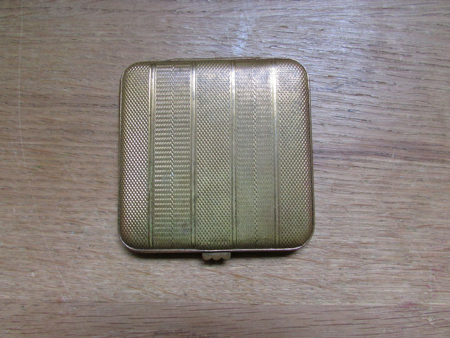 Vintage square gold-tone Glenda compact, with hand painted flowers