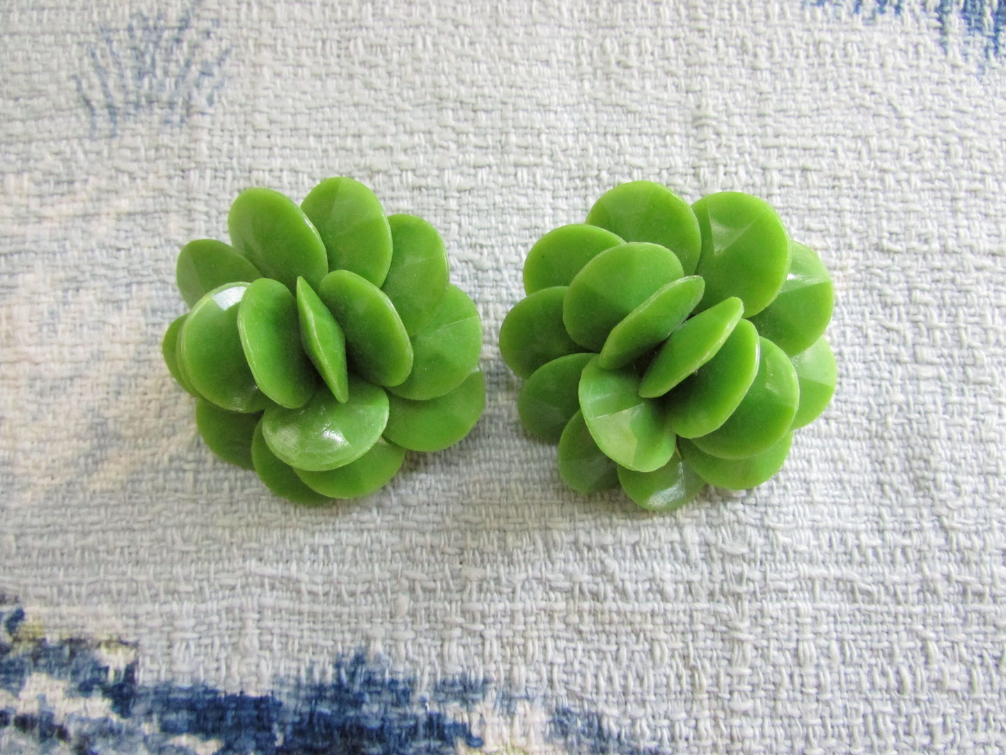 1960s large plastic lime green cluster flower clip-on earrings