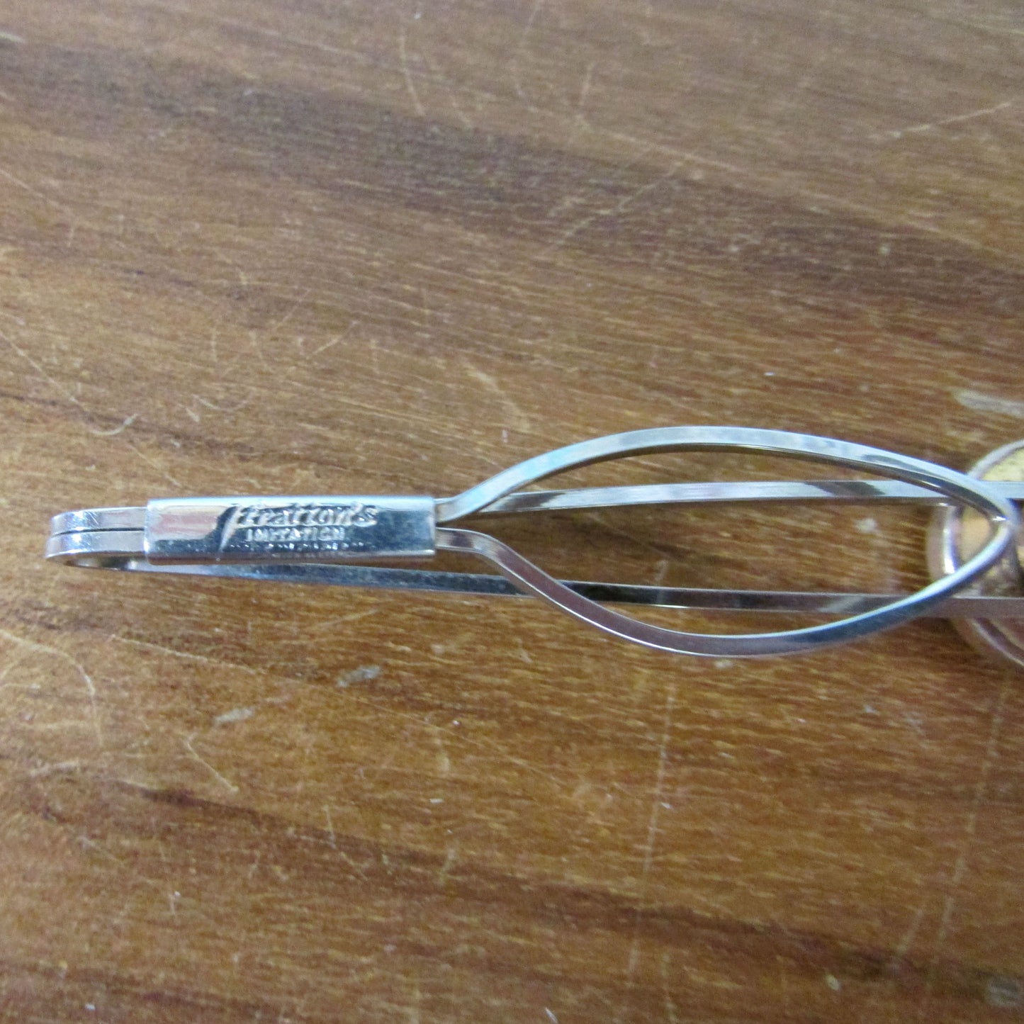 1960s Stratton Temptation 'fly hook' sliding tie clip/bar