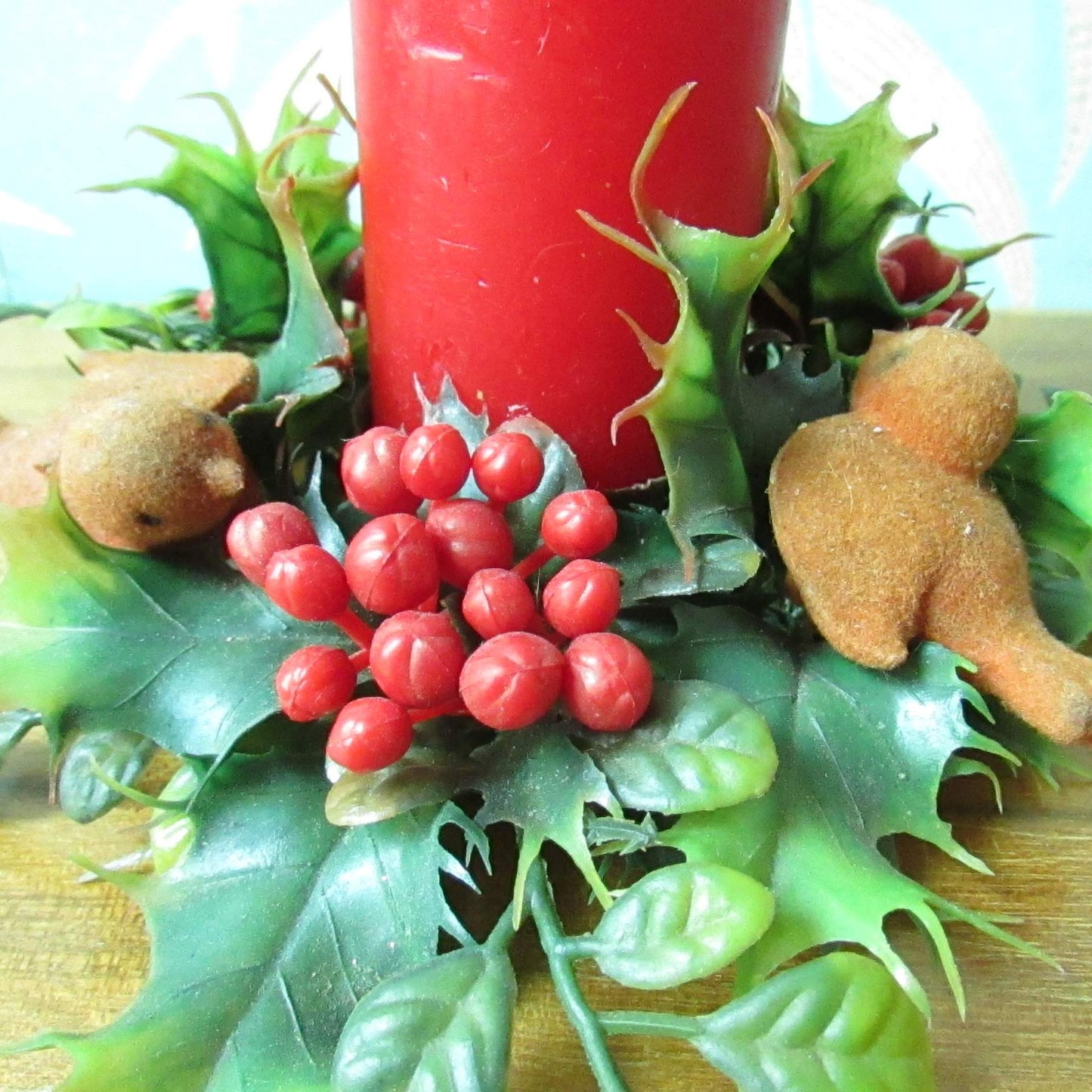 Vintage plastic foliage & Robins candle wreath, made in Hong Kong