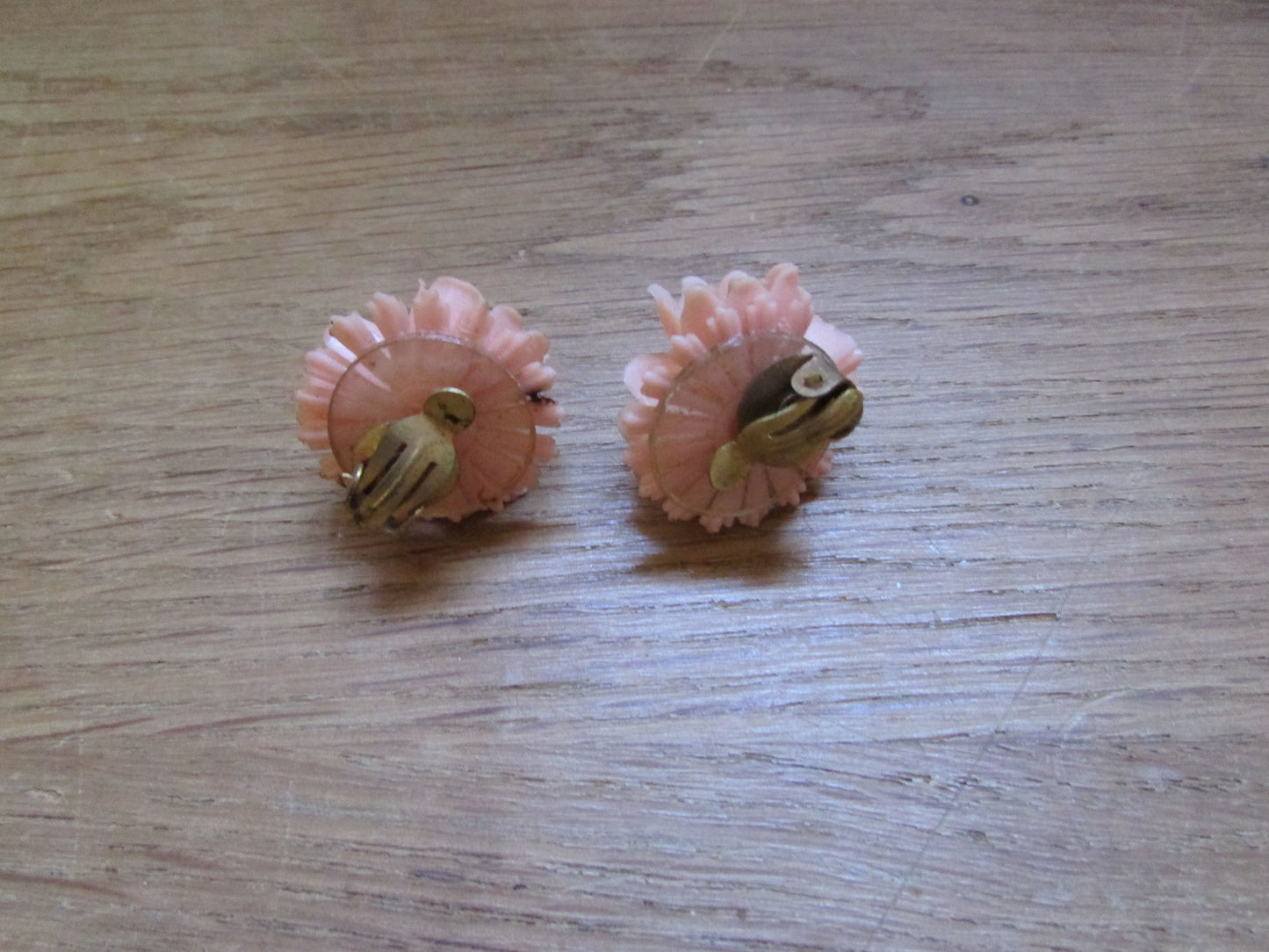 1940s peach coloured plastic three dimensional flower clip-on earrings