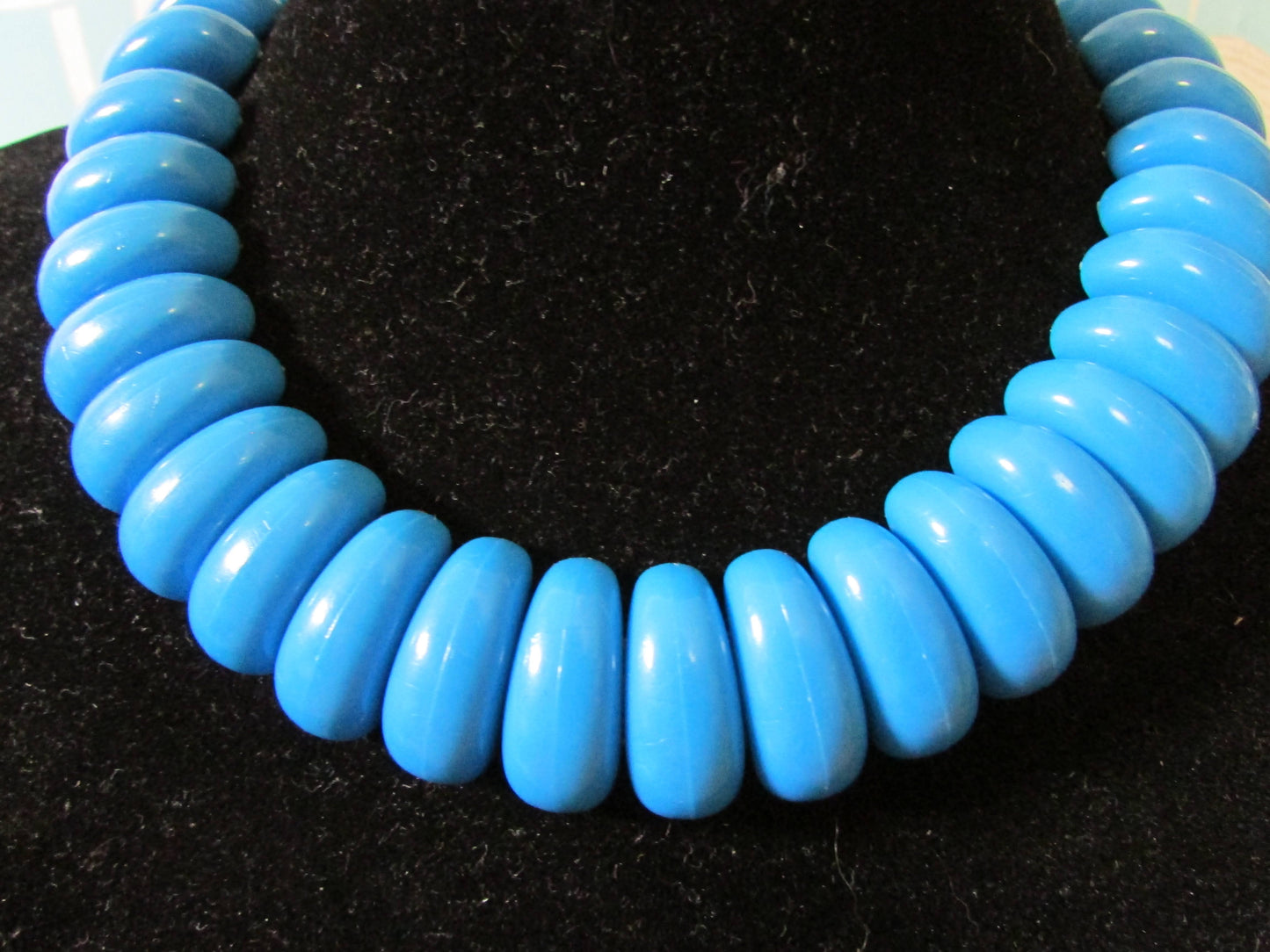 1970s bright blue chunky lucite disc necklace