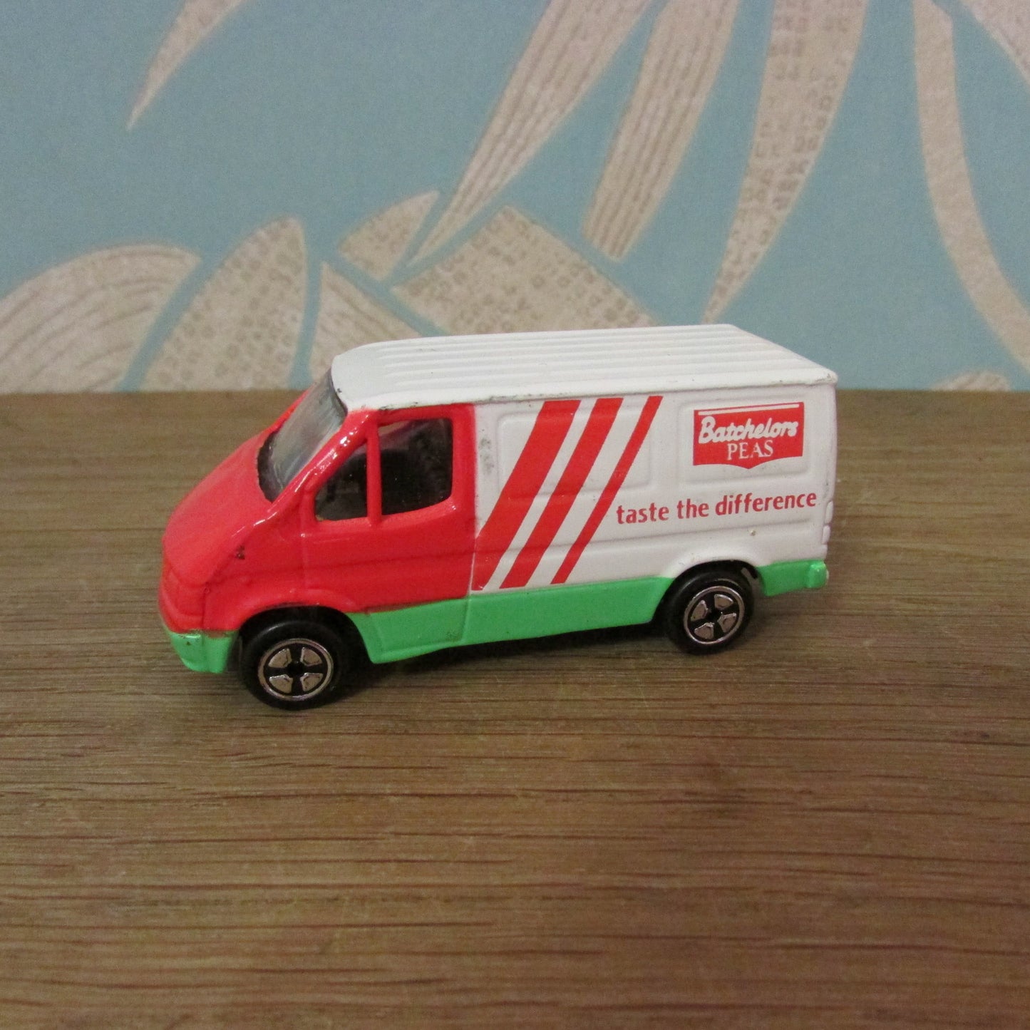 1985 Corgi Batchelors Peas collectable diecast model van