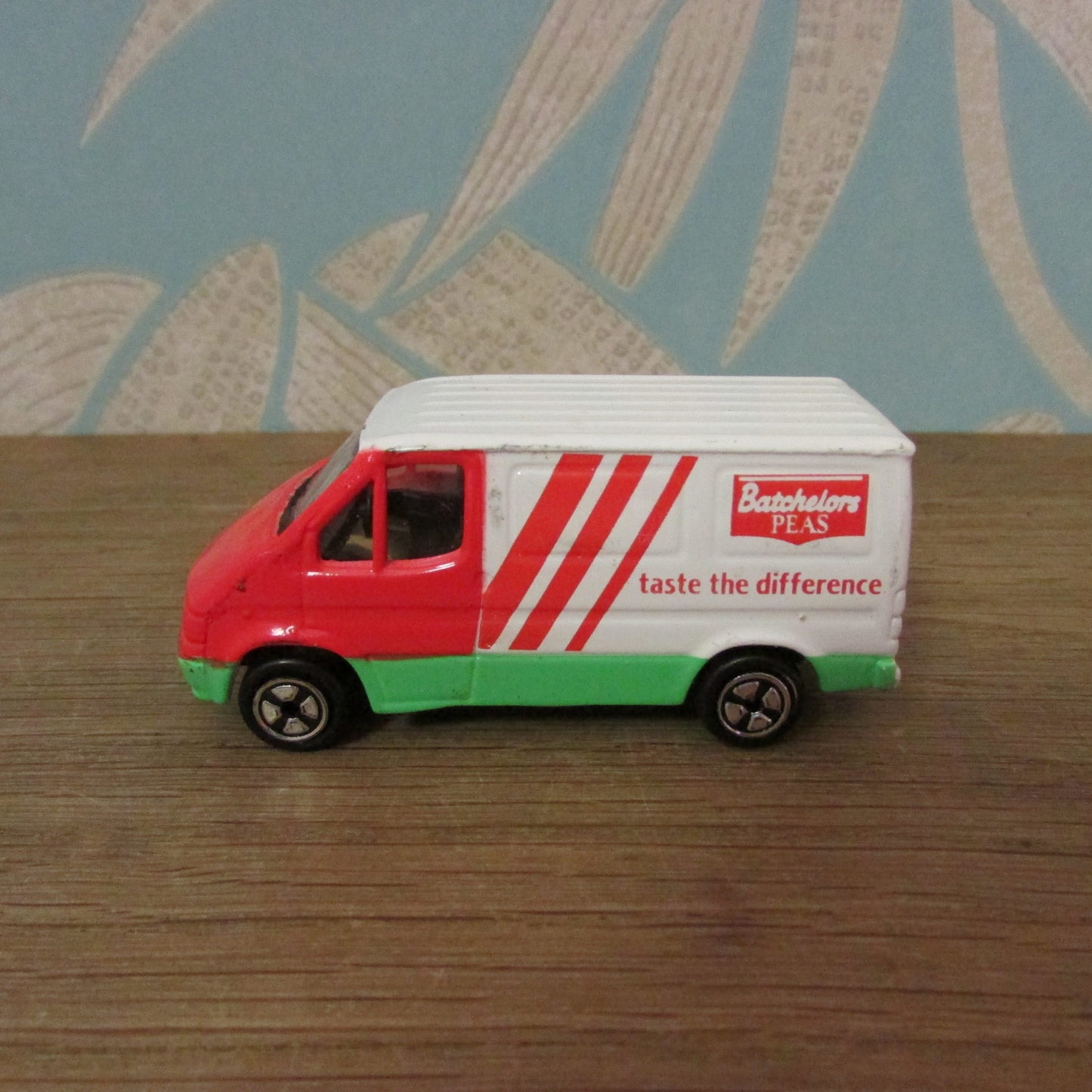 1985 Corgi Batchelors Peas collectable diecast model van