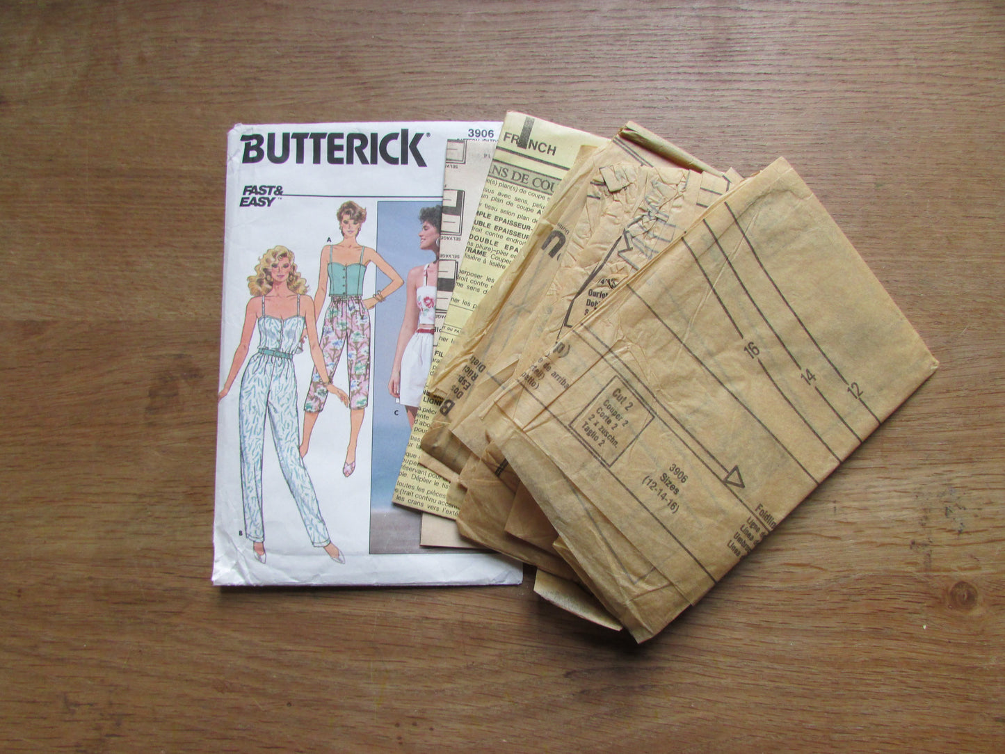 Part cut 1986 Butterick 3906 sewing pattern for misses' top, pants & shorts, sizes 12-14-16 (complete, see description below)