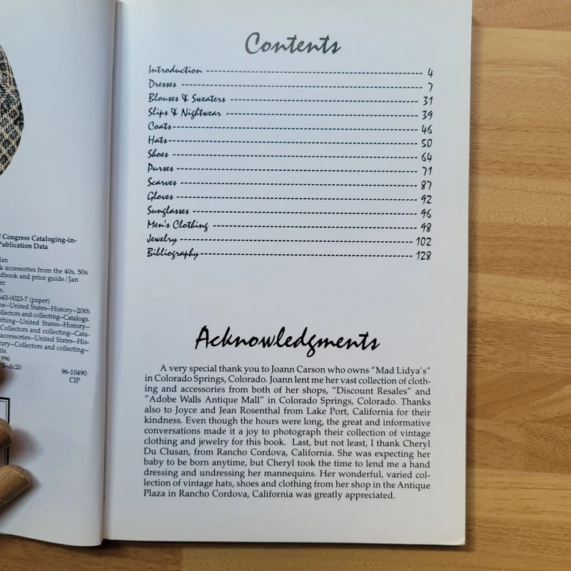 Clothing & Accessories from the 40s, 50s, & 60s, by Jan Lindenberger (Softback, 1996)