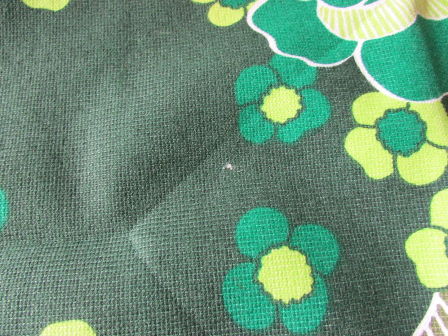 1960s/70s small square green floral tablecloth