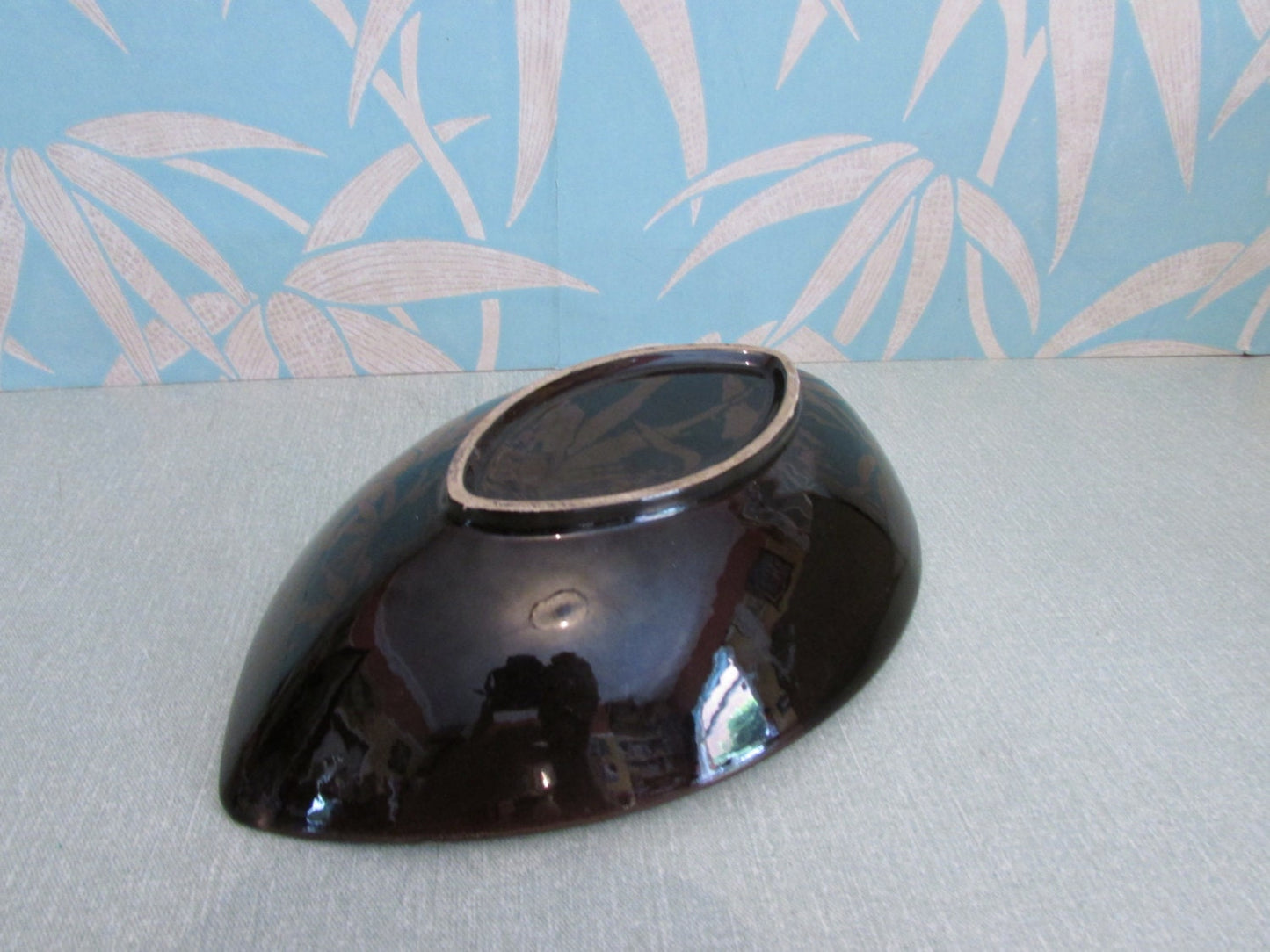 Mid-century German studio pottery leaf-shaped bowl/dish, plaid effect pattern