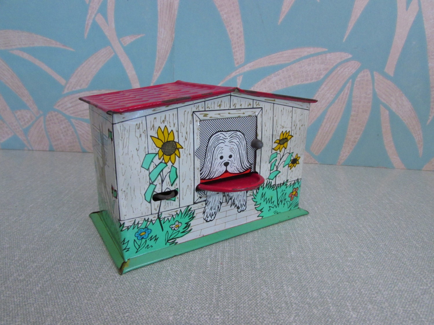 Cute 1950s tin mechanical coin bank/money box, made in Hungary