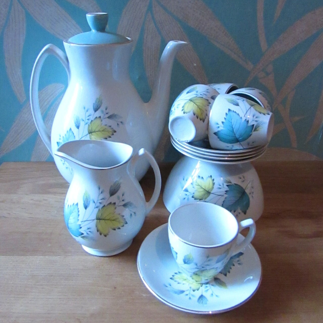 Vintage Grindley England Broadhurst Bros Burslem satin white & ivy leaf patterned tea-set