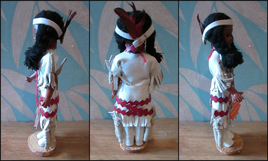 Vintage "Créations Roger" Native American Indian squaw souvenir doll with open/close eyes, made in Canada