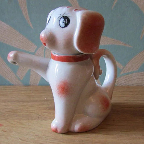 circa. 1950s ceramic puppy/dog teapot, made in China