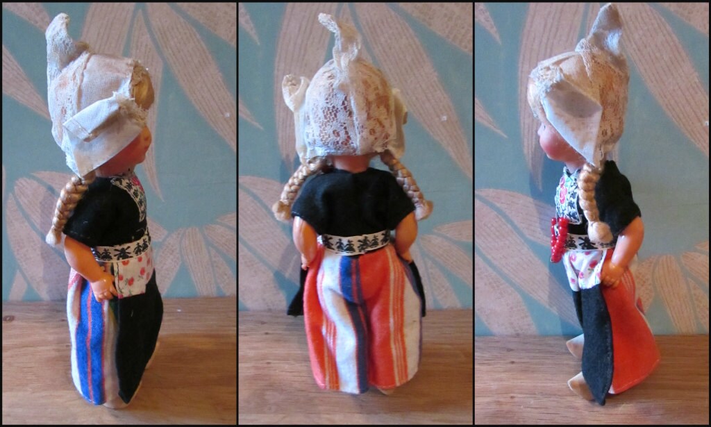 1940s/50s Dutch celluloid souvenir/folk doll with open/close eyes