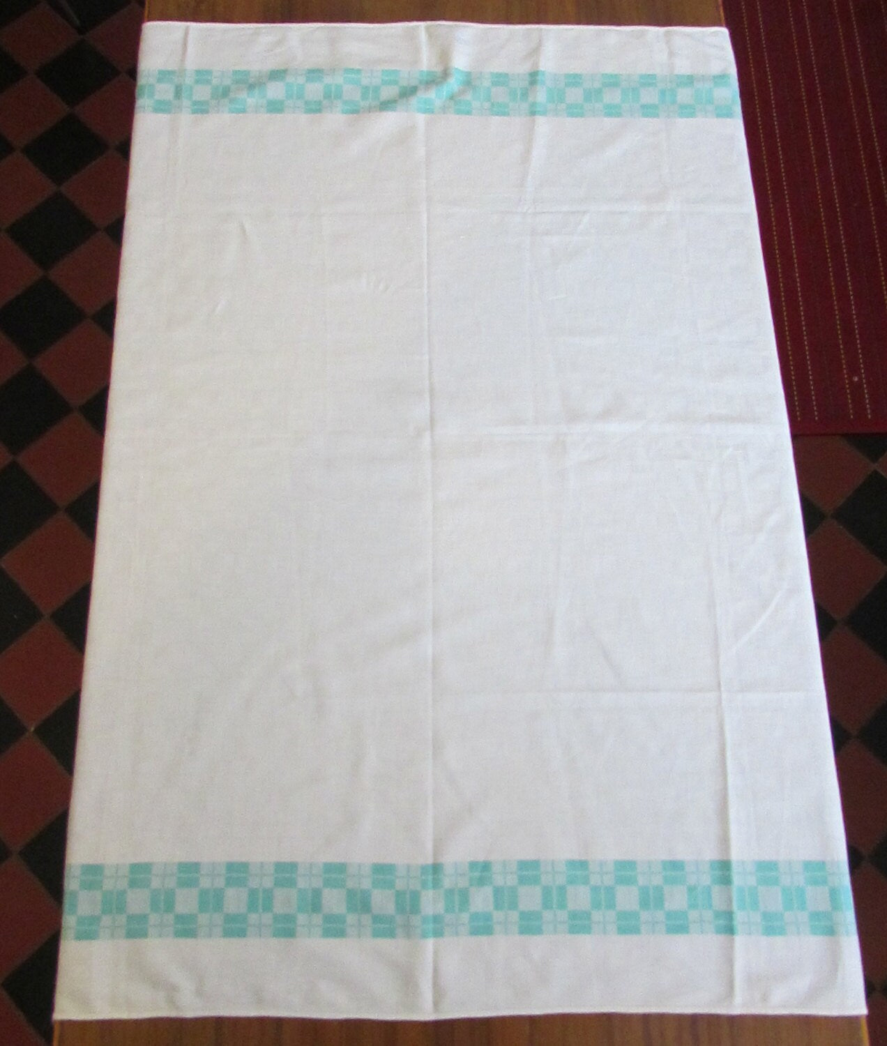 Vintage peppermint green check border white tablecloth