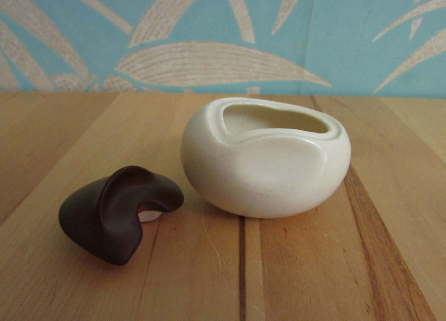 1950s Carlton Ware brown & cream "Windswept" cruet set