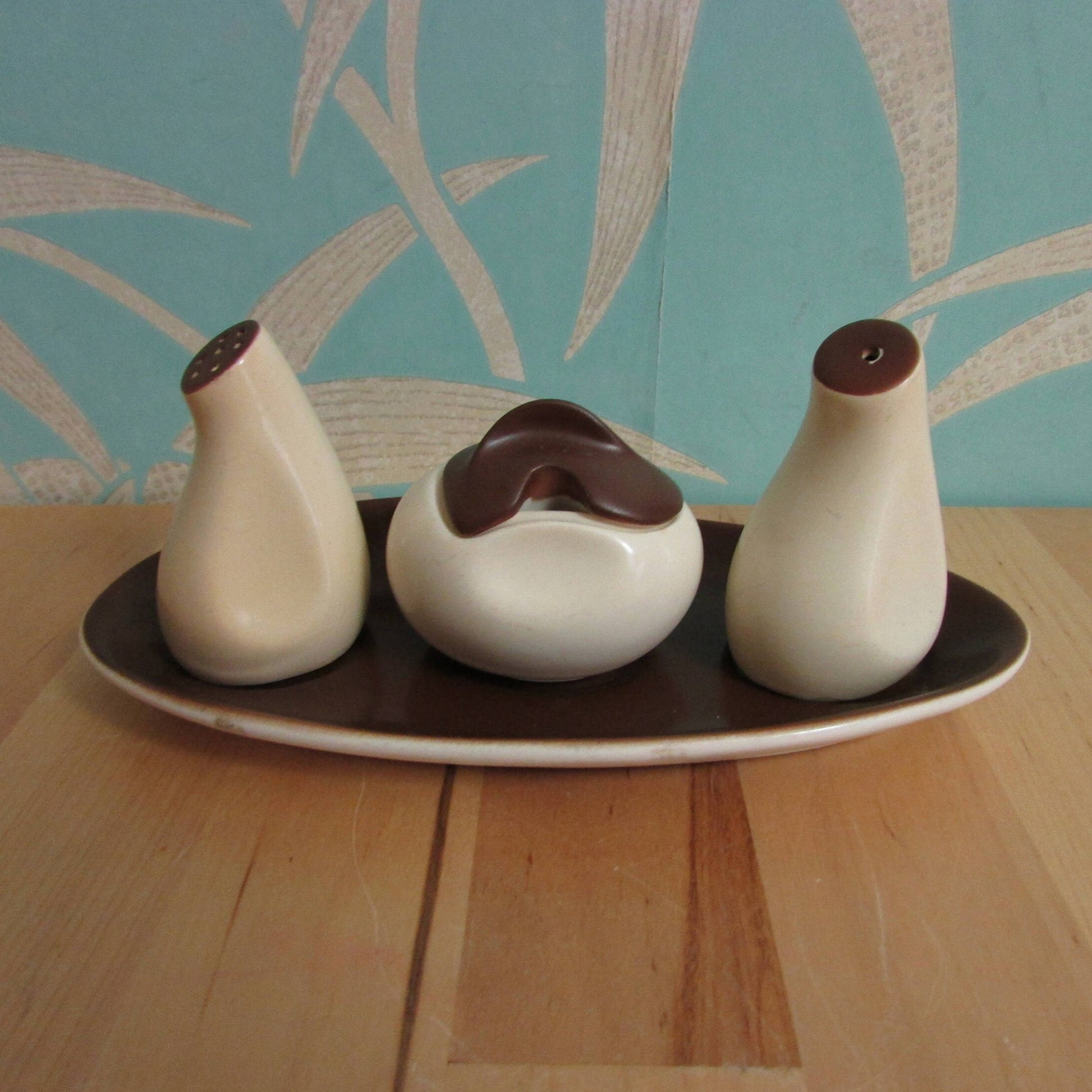1950s Carlton Ware brown & cream "Windswept" cruet set