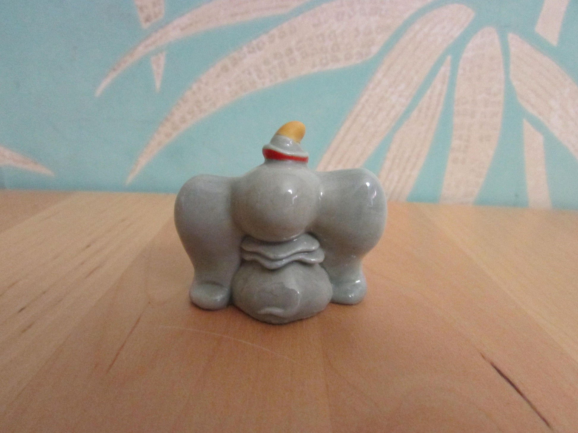 Mid-century Wade Walt Disney "Hat Box" series figurine: Dumbo