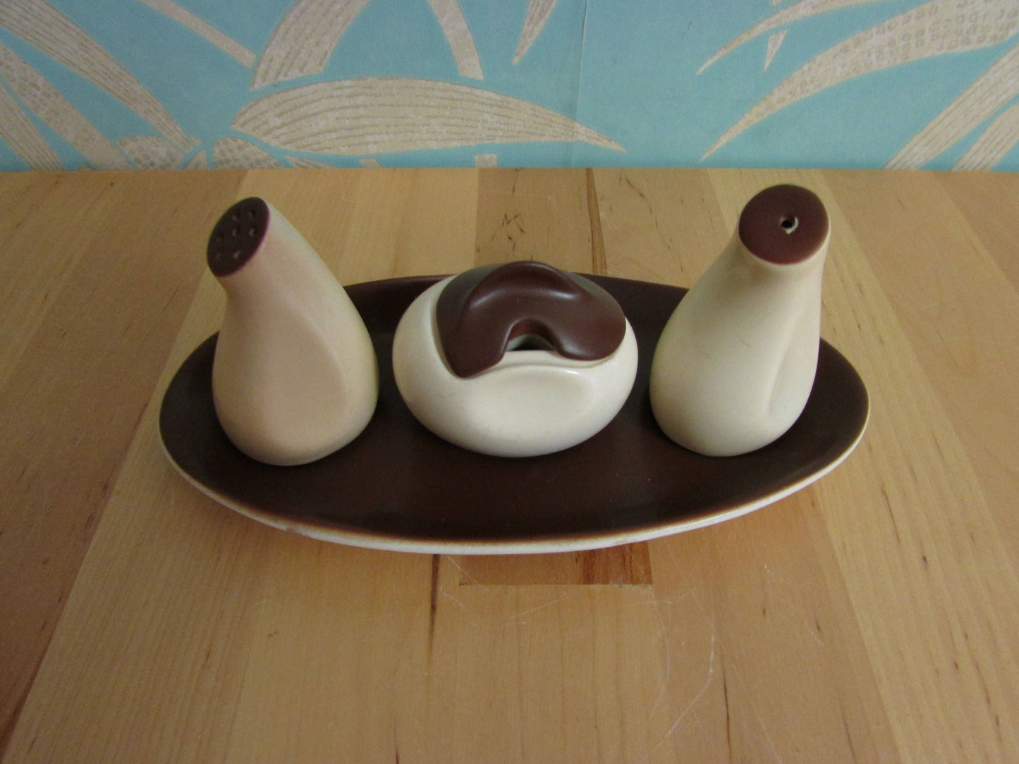 1950s Carlton Ware brown & cream "Windswept" cruet set