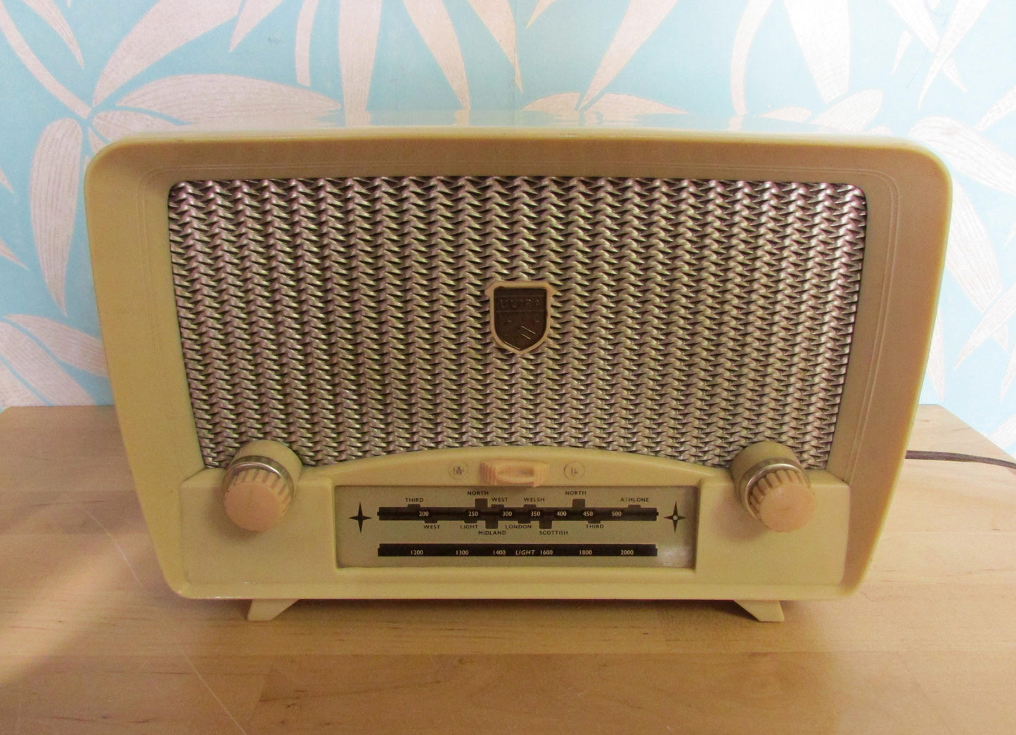 1950s Ultra Troubadour U7961 Bakelite twin dial valve radio