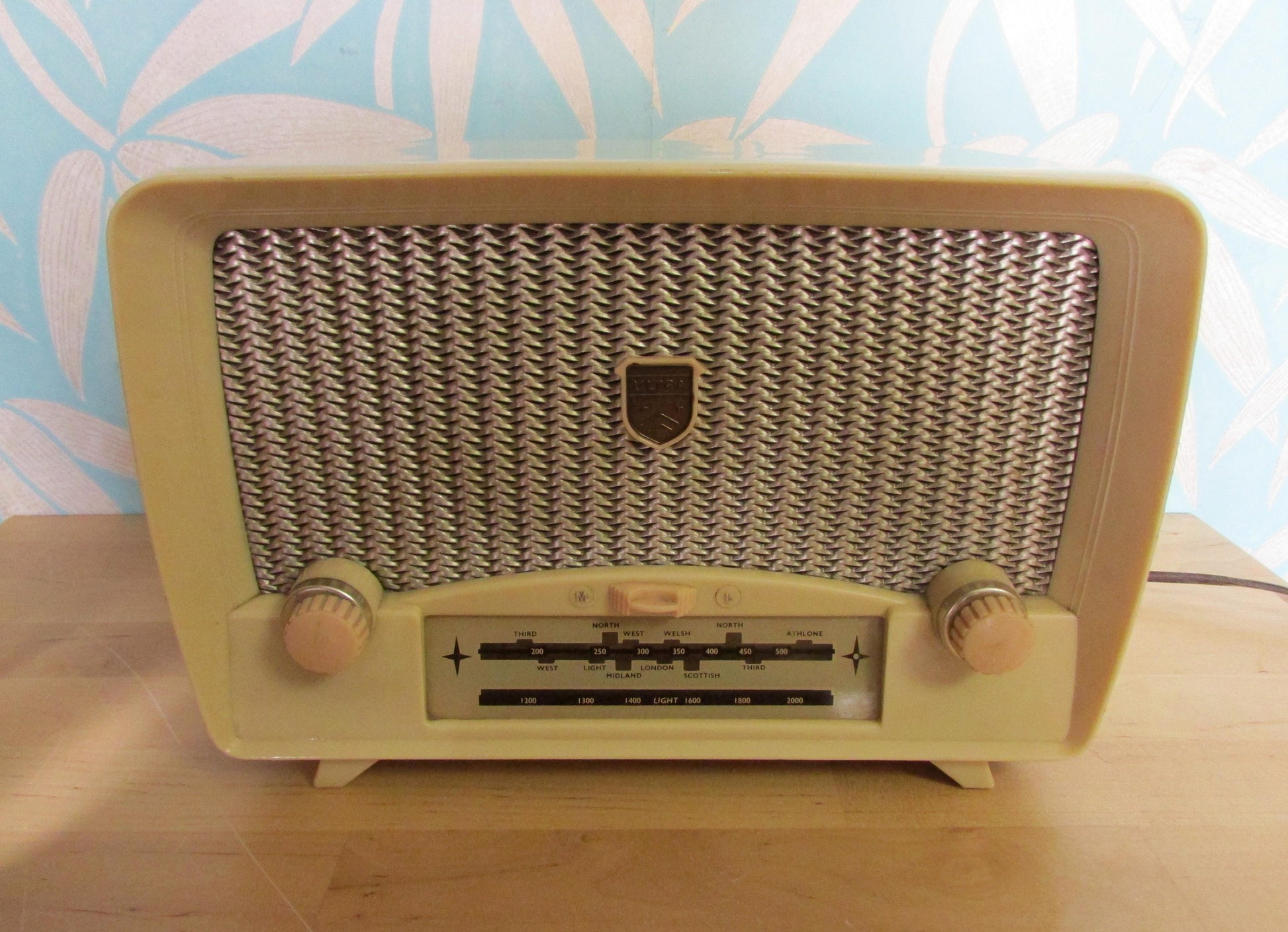 1950s Ultra Troubadour U7961 Bakelite twin dial valve radio